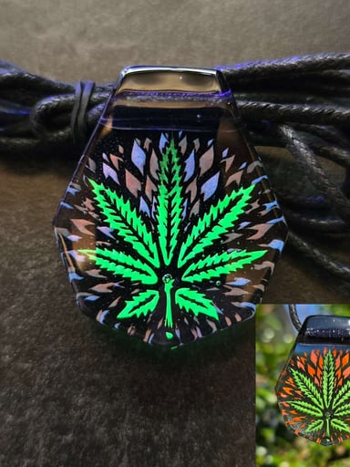 Preview pic of Leaf Layered Glow Pendant