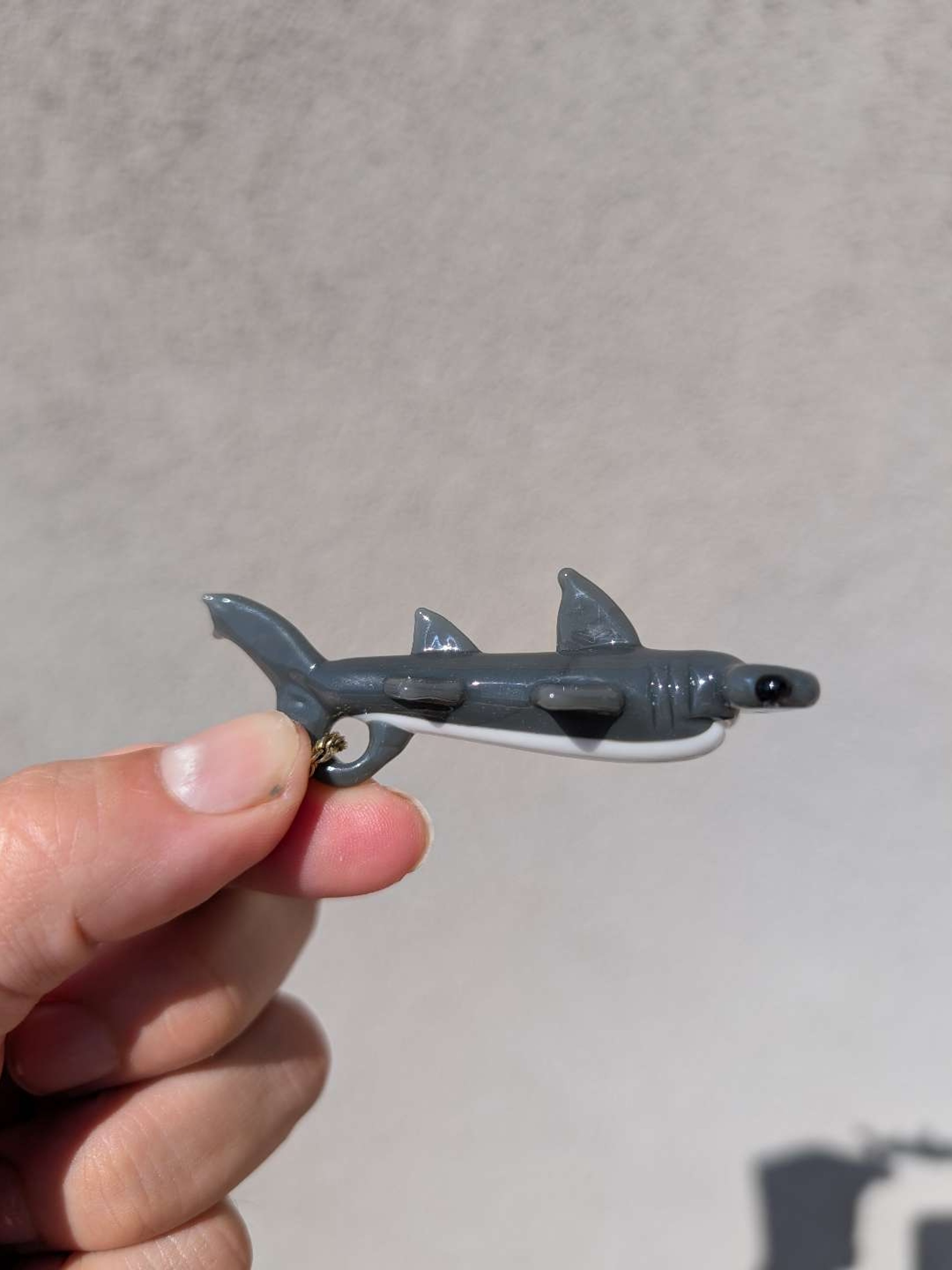 Preview pic of Hammer head shark pendant