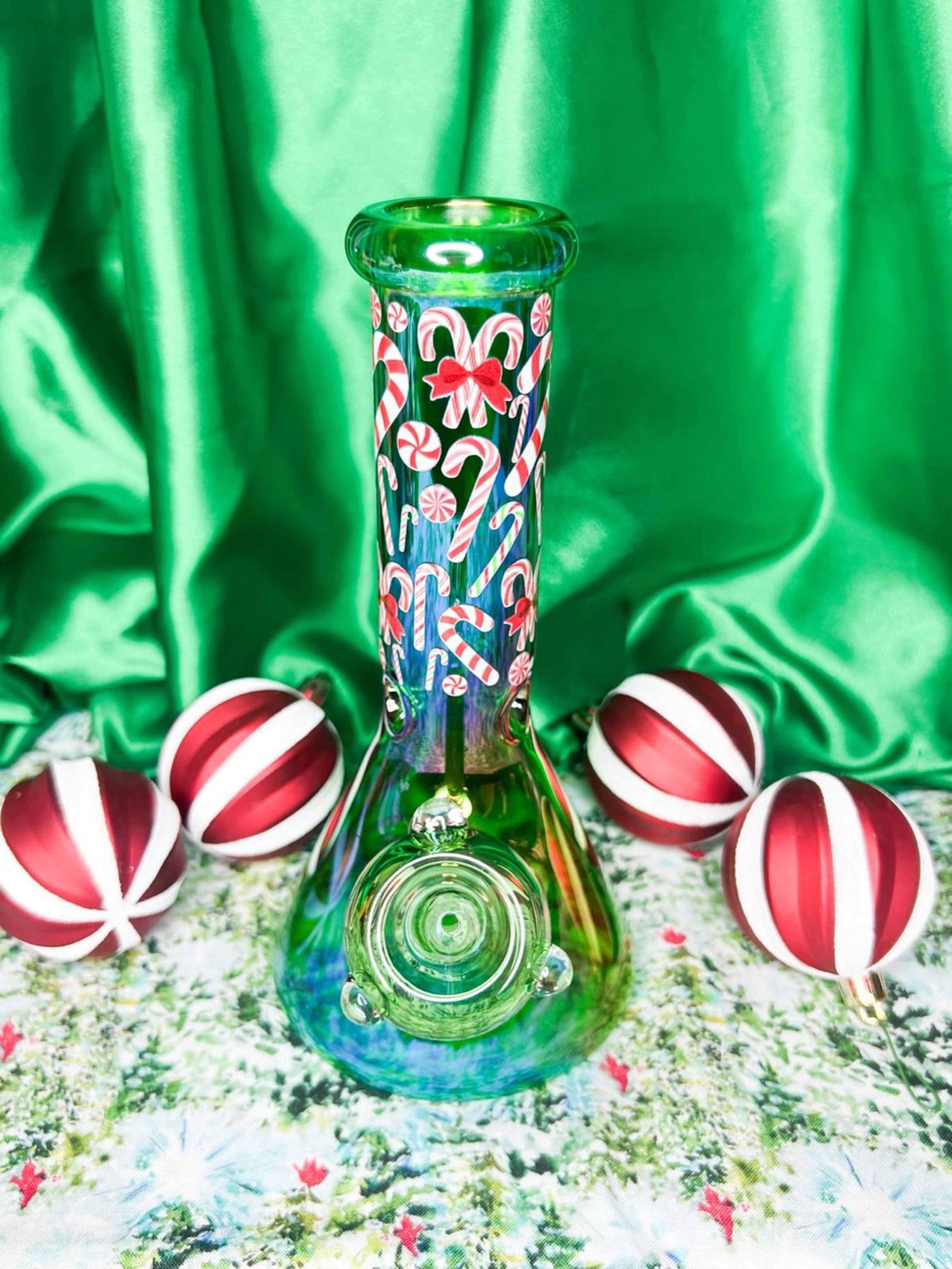 Preview pic of Green Candy Cane 8 Inch Beaker