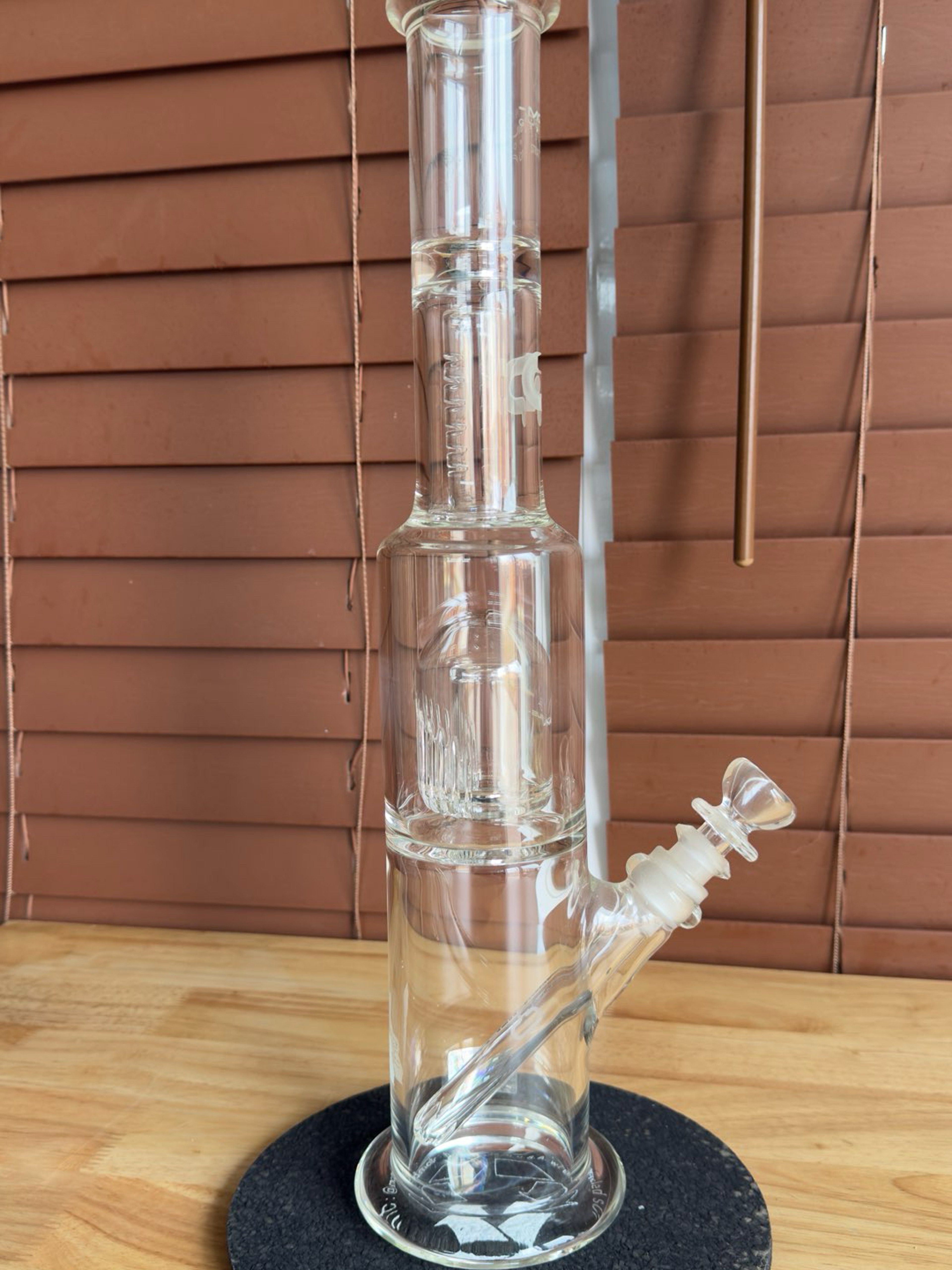 Preview pic of Mobius Glass Works Strato