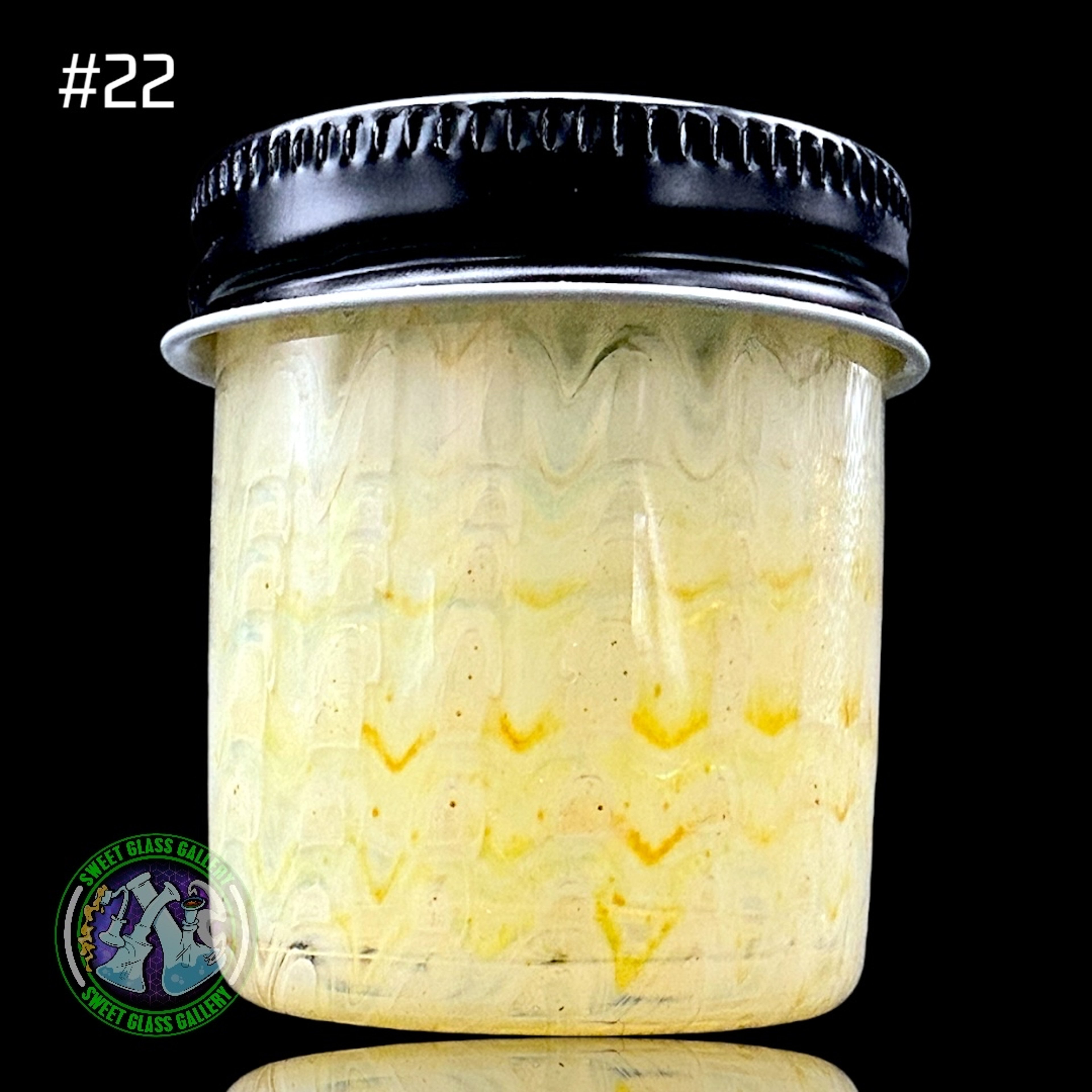 Preview pic of Ben’s Glass Art - Baller Jar #22 - Fume