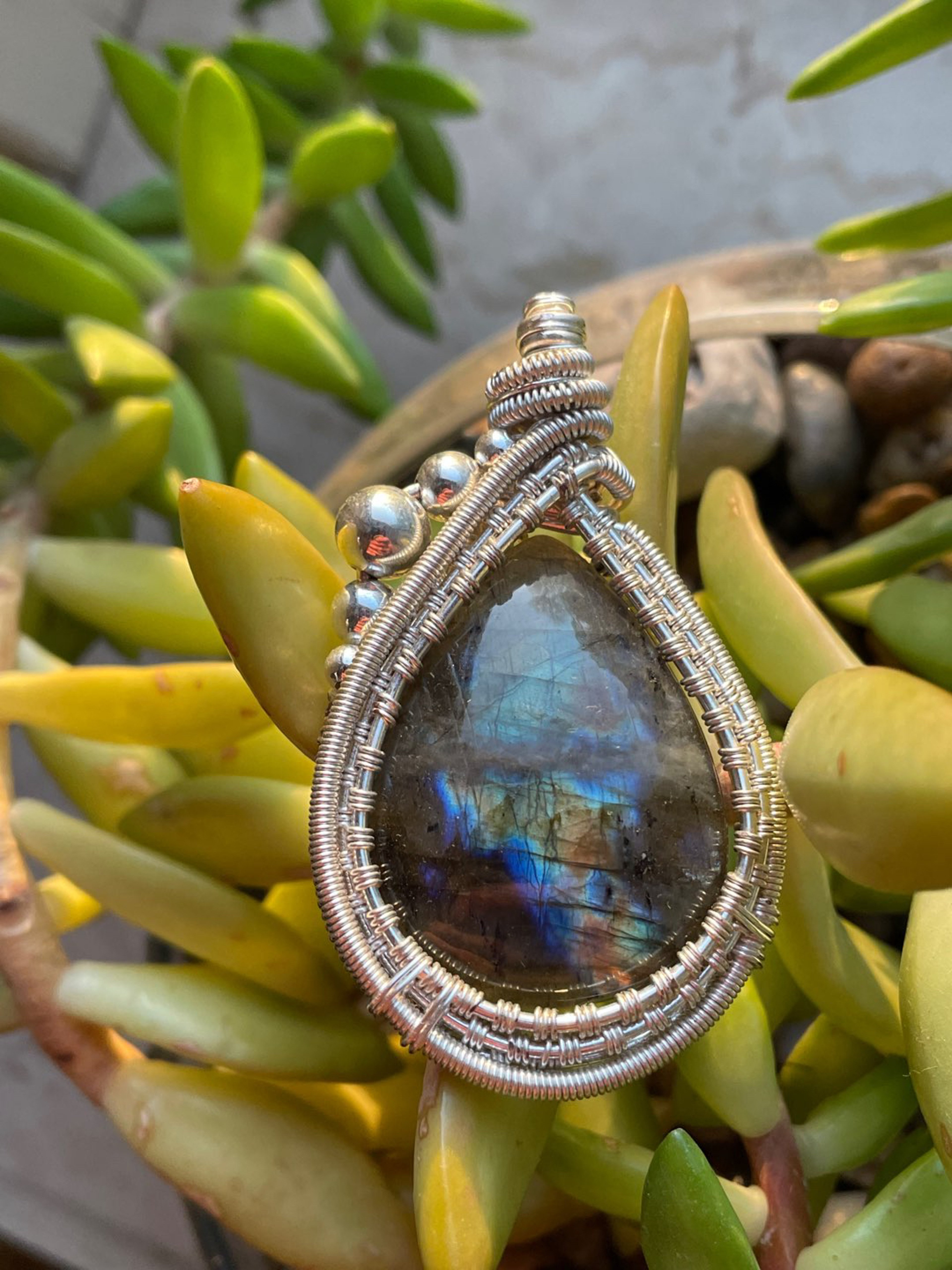 Preview pic of Wire Wrapped Cab Pendant