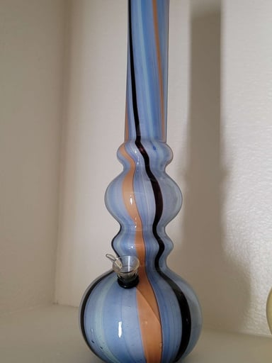Preview pic of Classic Tall Bong
