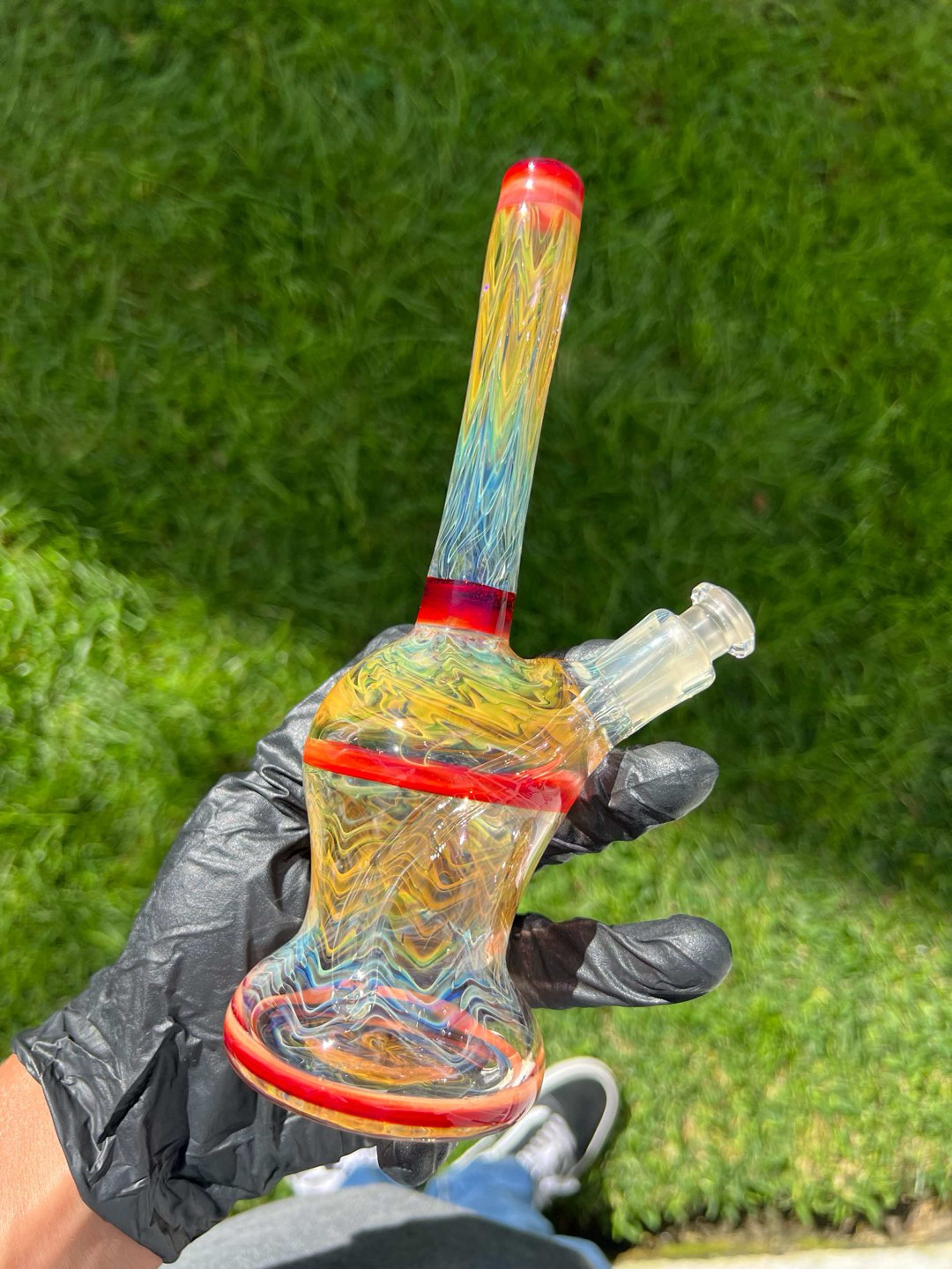Preview pic of Silver and gold fumed 10mm rig, 2 hole removable downstem.