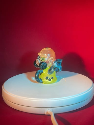Preview pic of Mango glass recycler