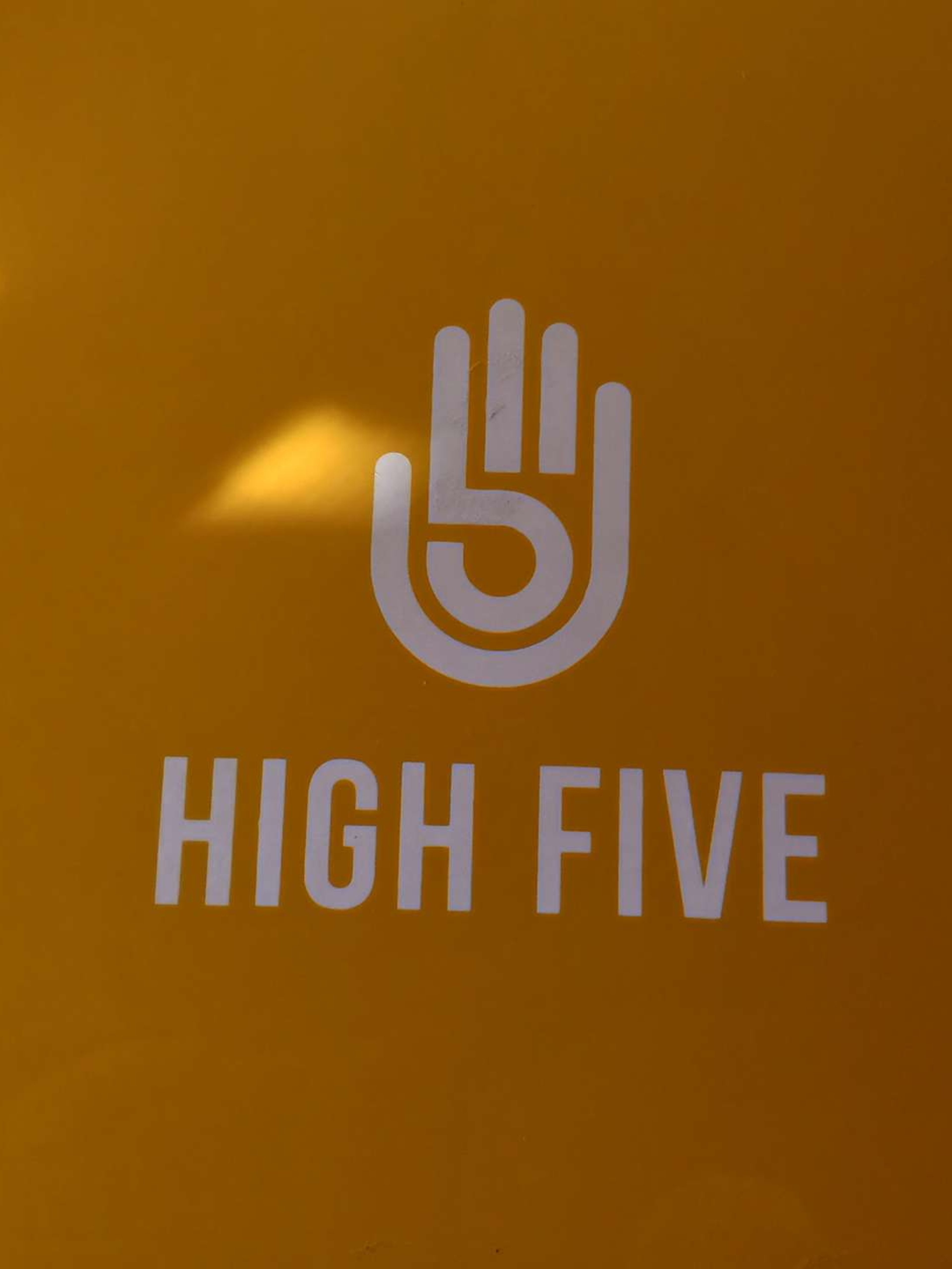 Preview pic of Highe Five 4 enails set-up