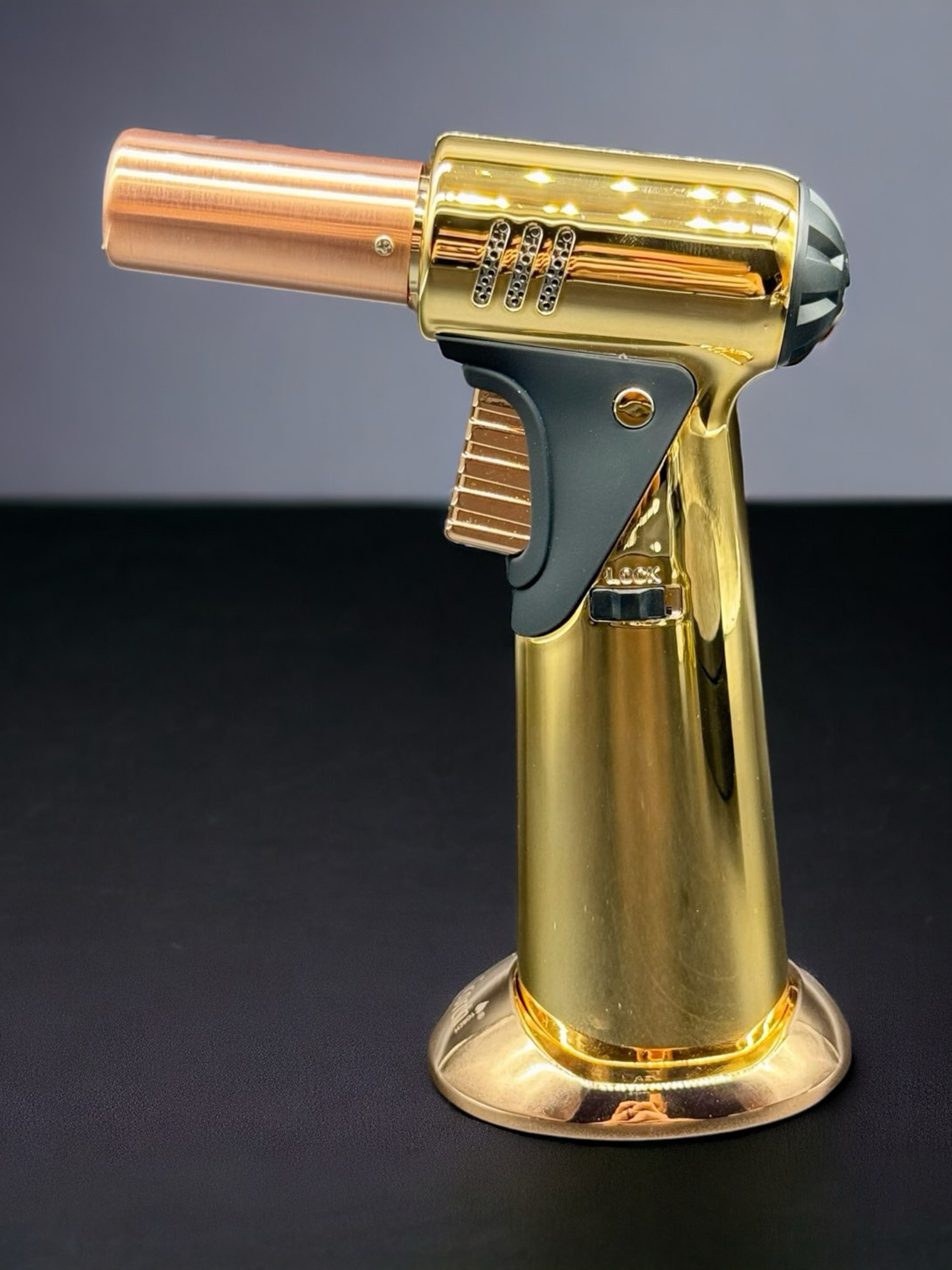 Preview pic of Powerful Table Scorch Torch Lighter Single Flame Gold