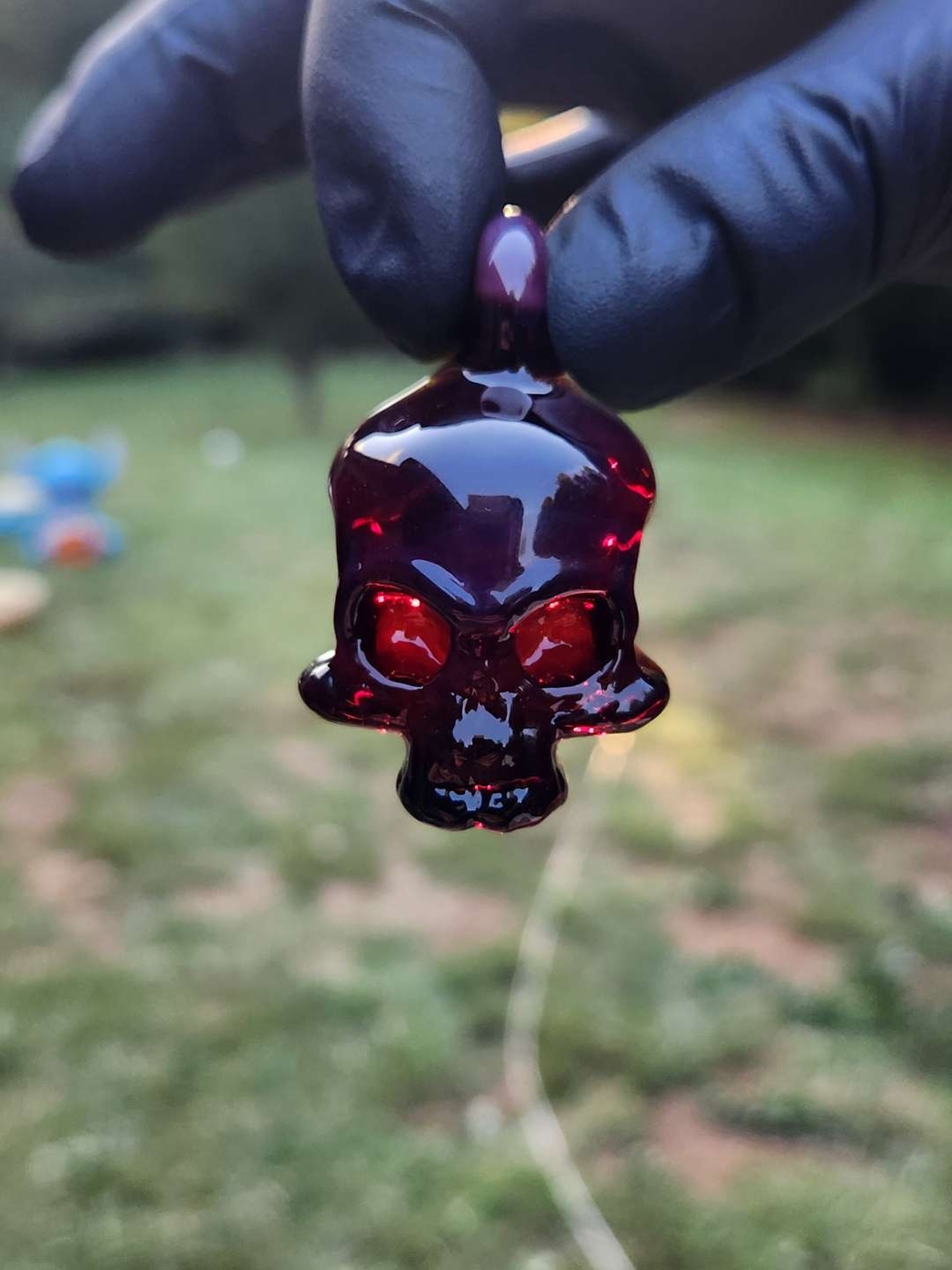 Preview pic of Fume Skull Pendant