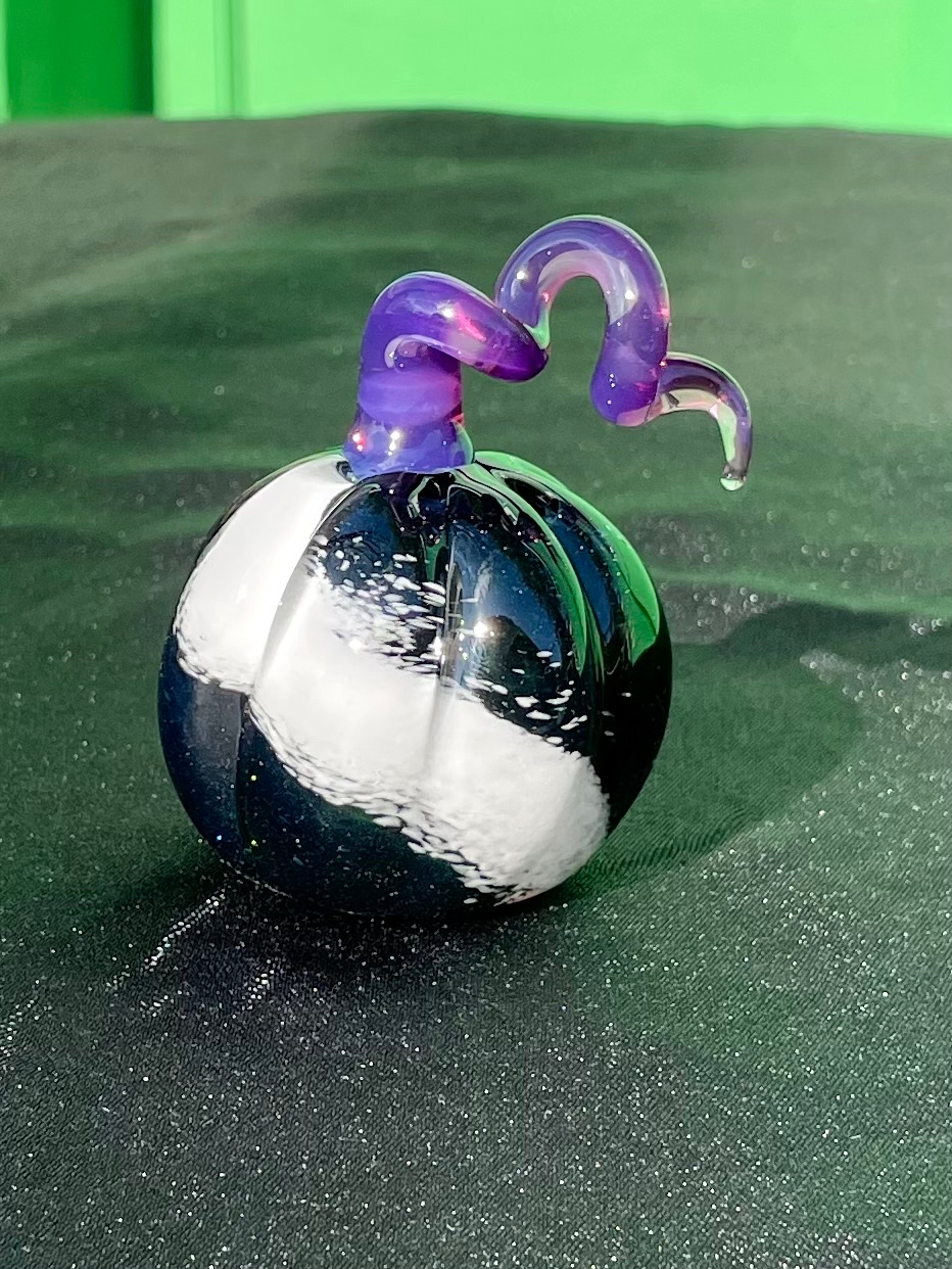 Preview pic of Pumpkin sculpture