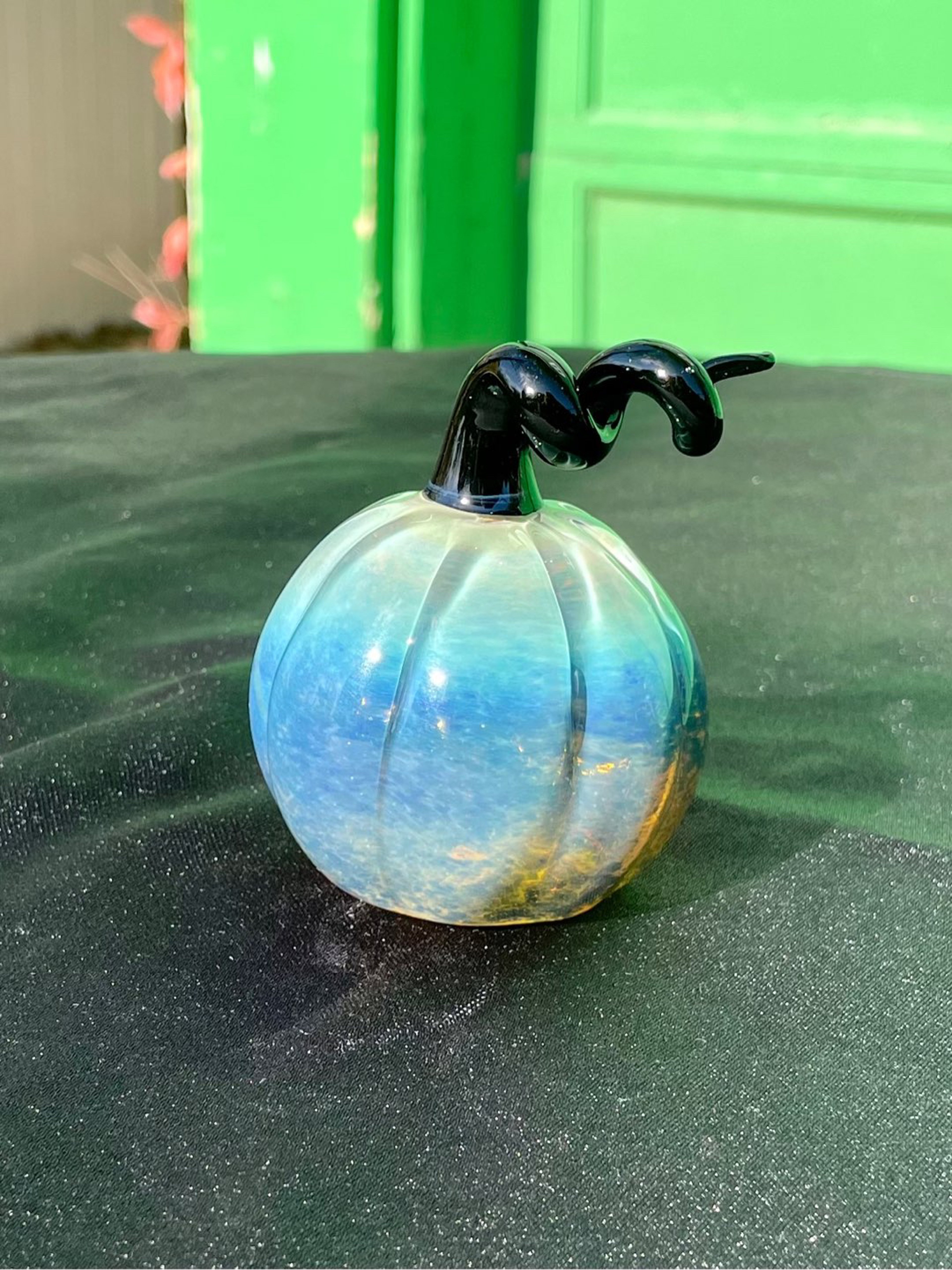 Preview pic of Pumpkin sculpture