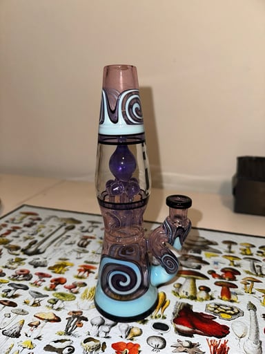 Preview pic of Bluegrass Glass Lamp