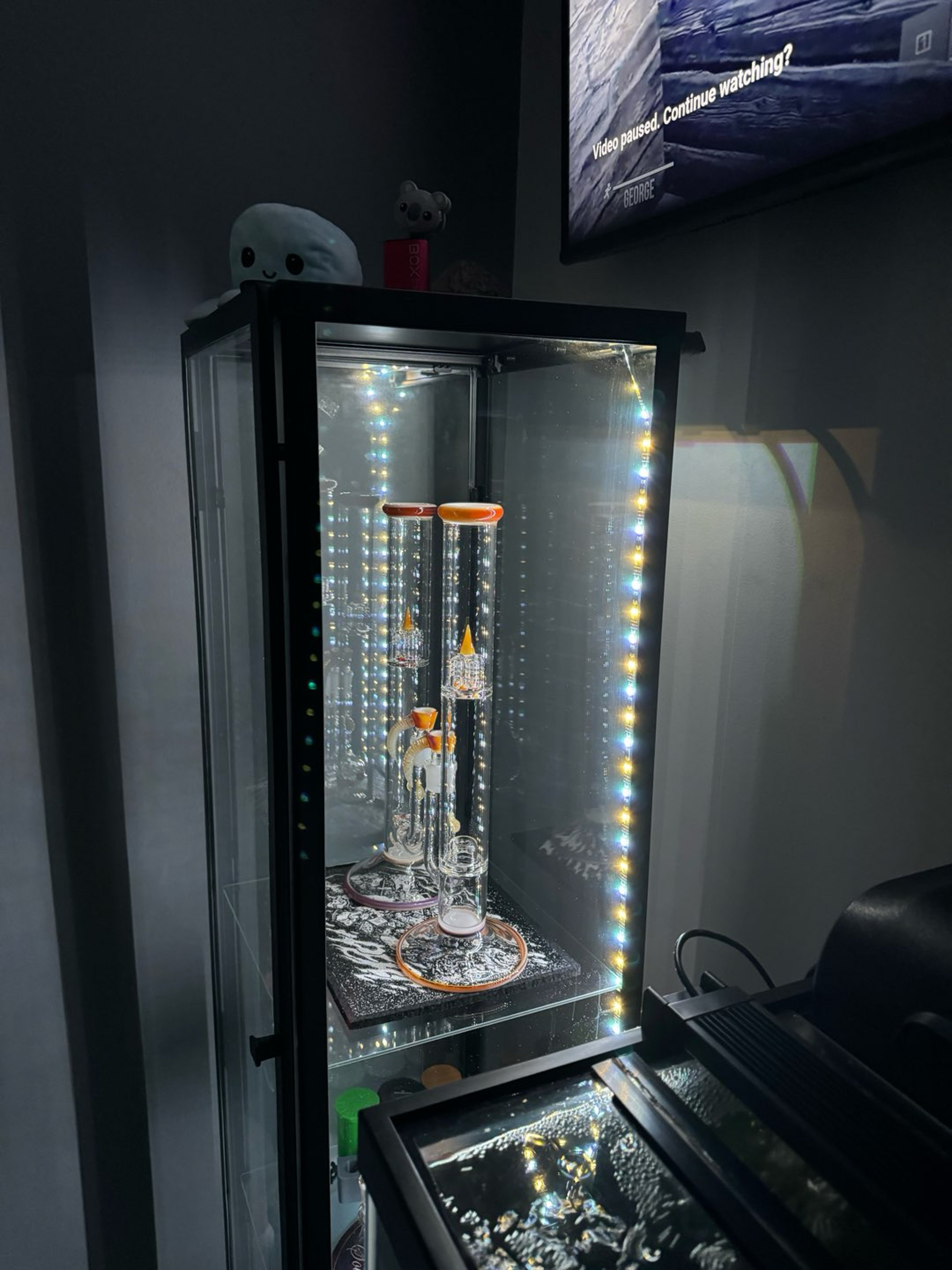 Preview pic of New School Glass Mini 3