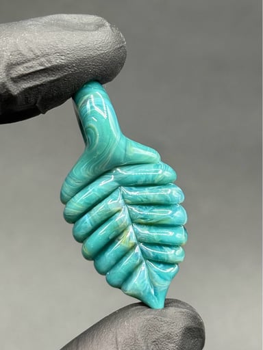 Preview pic of Leaf pendant