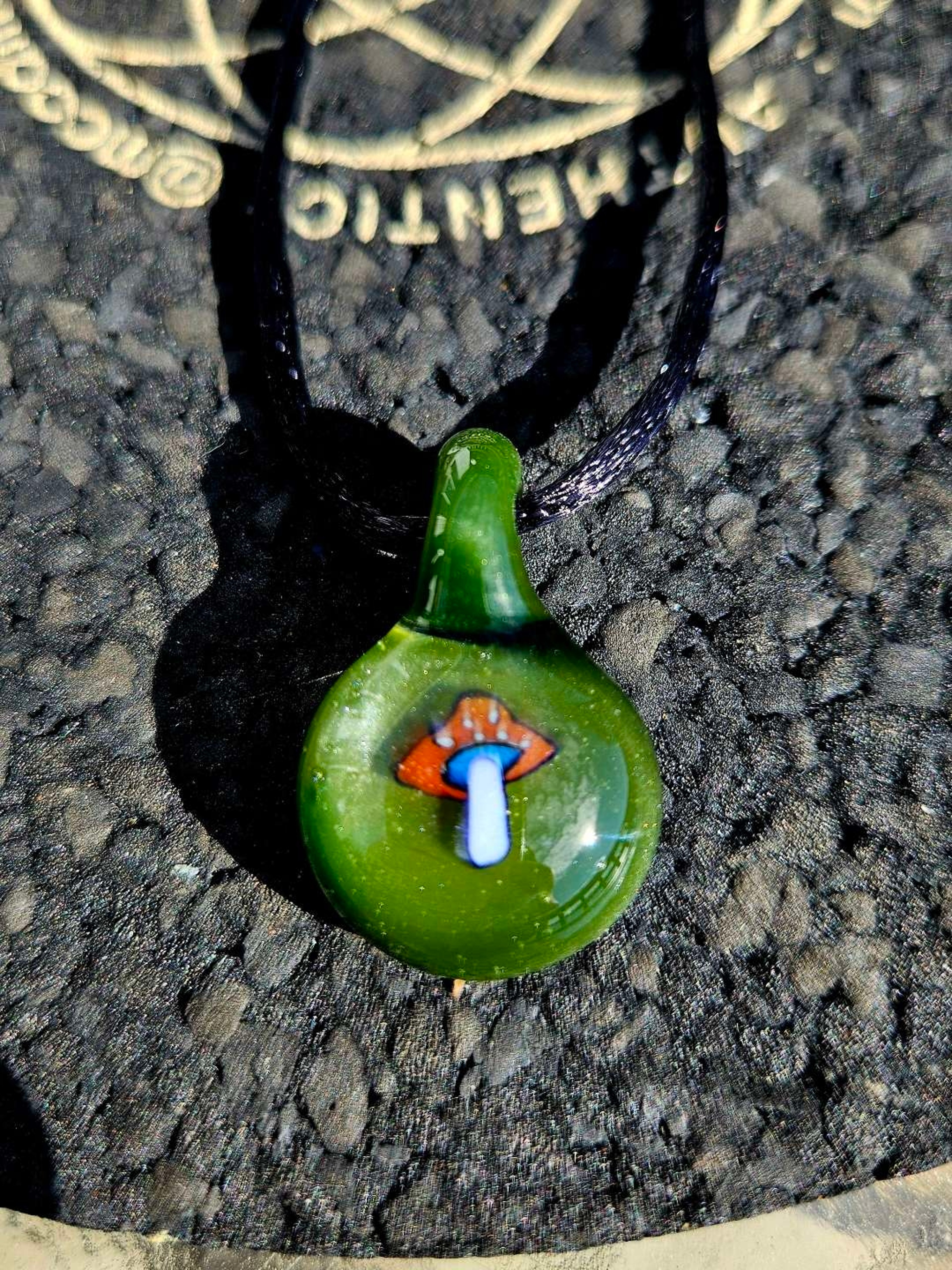 Preview pic of Mushroom milli pendant