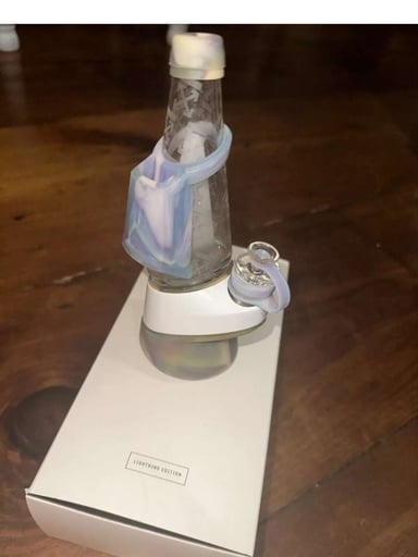 Preview pic of Puffco peak lucid lightning