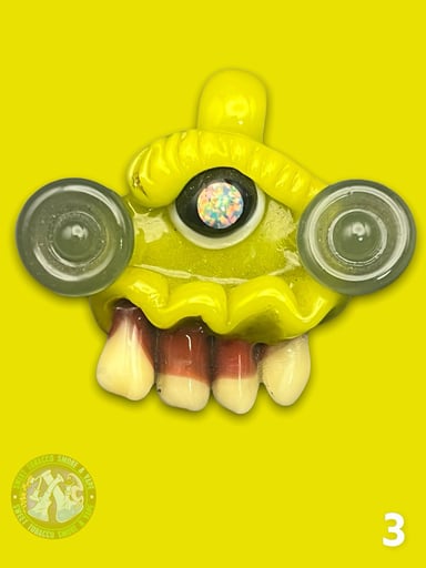 Preview pic of Alooph Glass - Cyclops Eyes Pendant (CFL) #3