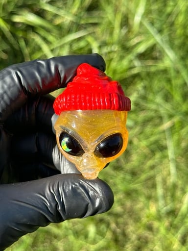 Preview pic of Ghost Glass Alien Pendant