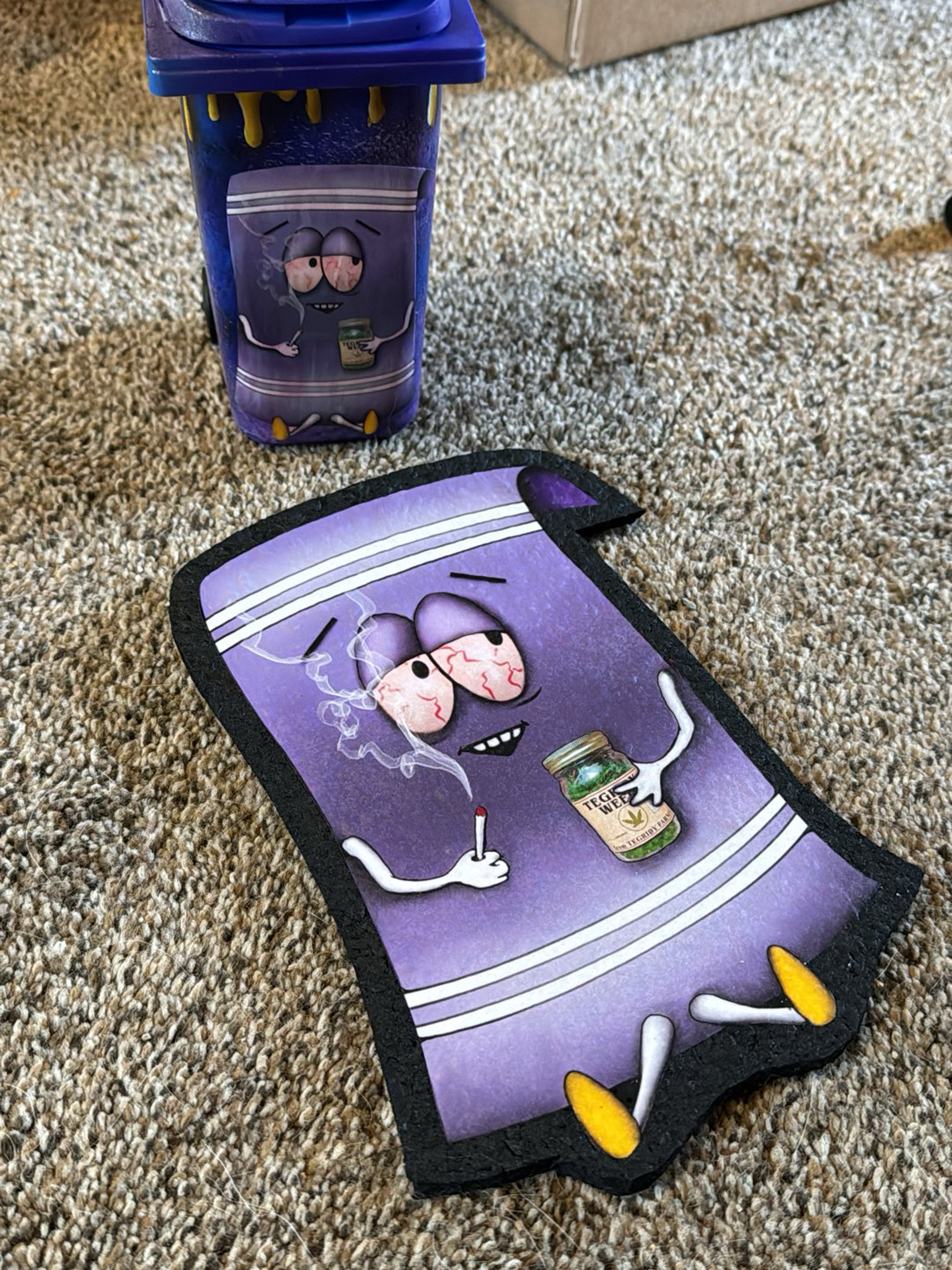Preview pic of Towelie mat and qtip can combo