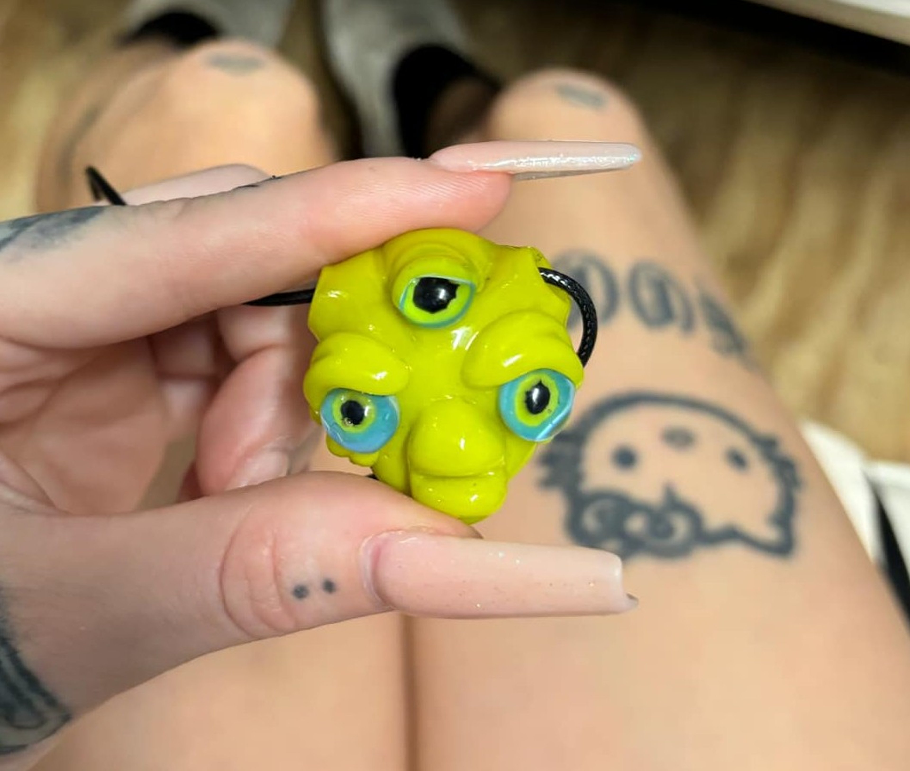 Preview pic of Alien head Pendant