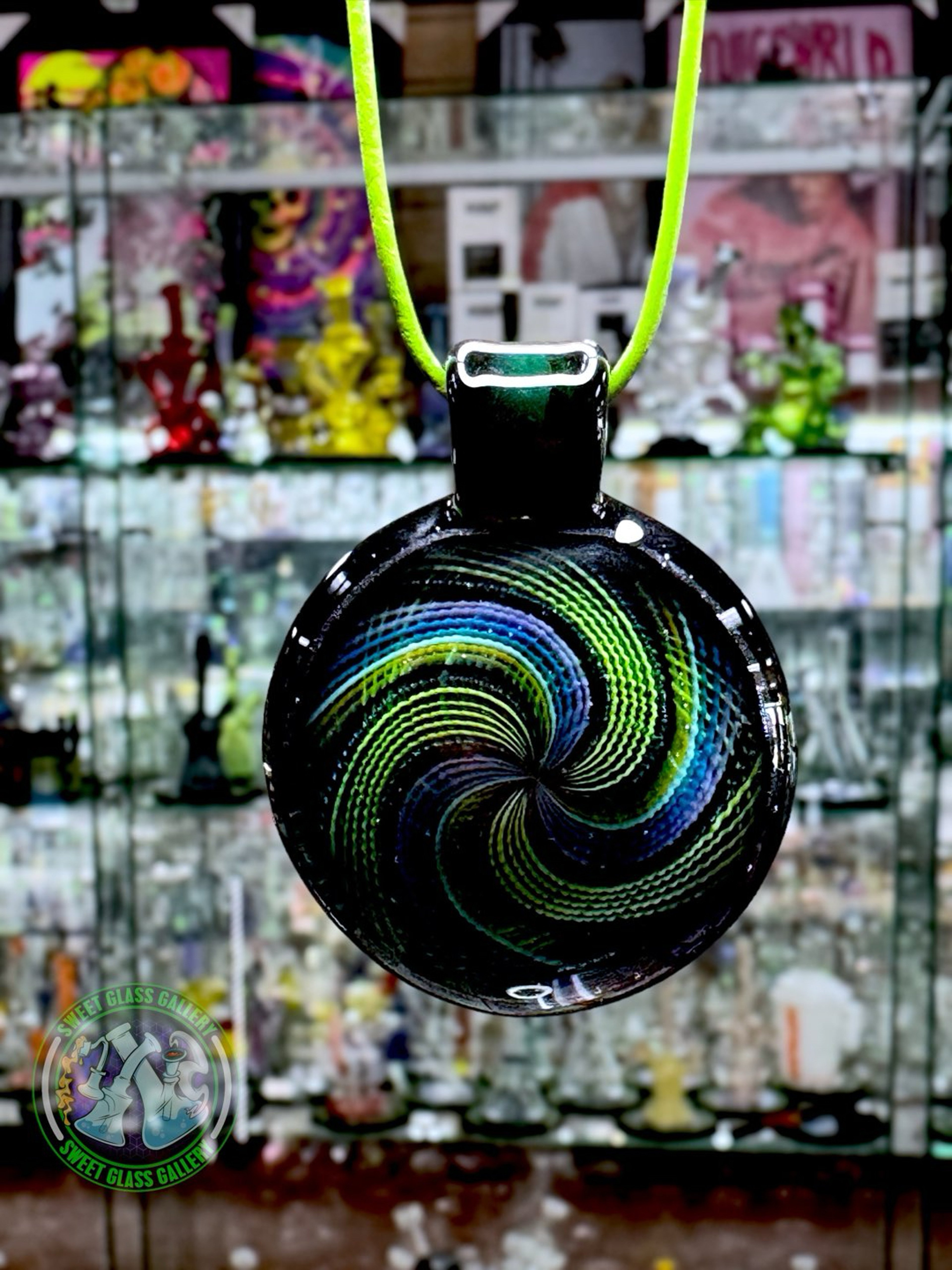 Preview pic of Dew Glass- Pendant #2