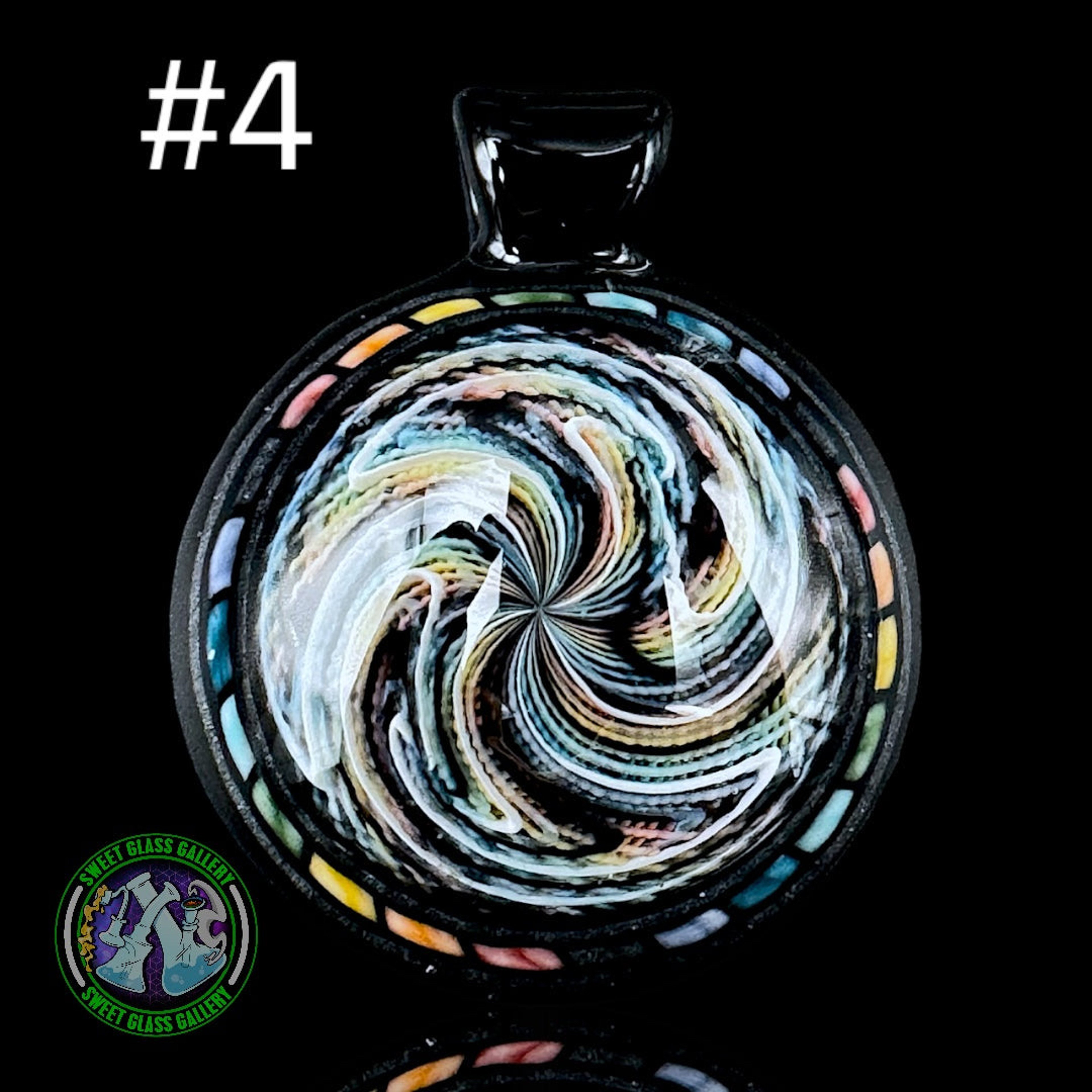 Preview pic of Dew Glass- Pendant #4