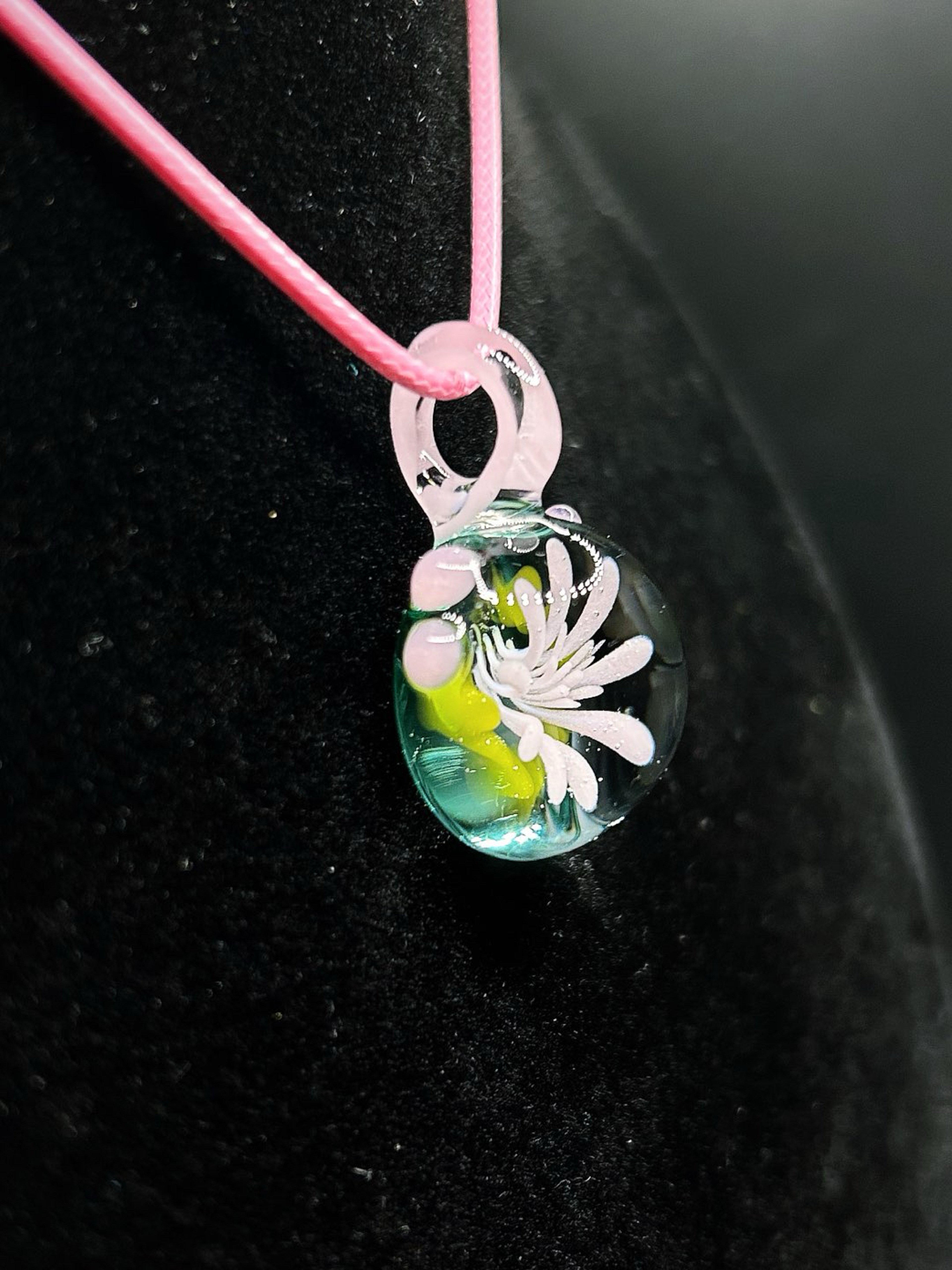Preview pic of MarvinsGlass No Reserve Auction! 🌸