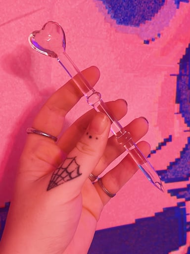 Preview pic of Pink Heart Dab Tool
