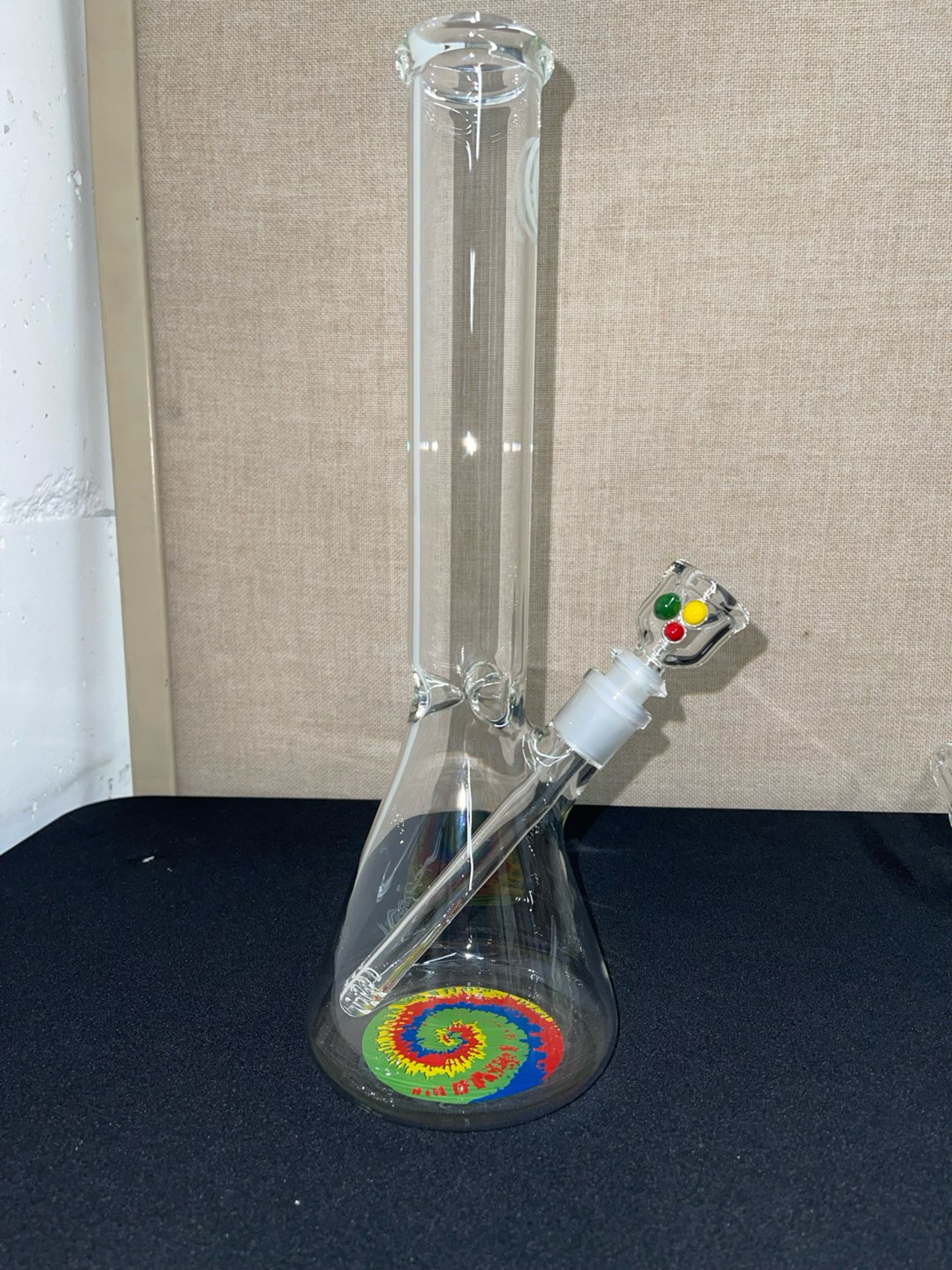 Preview pic of Rasta beaker 44mm x 14”