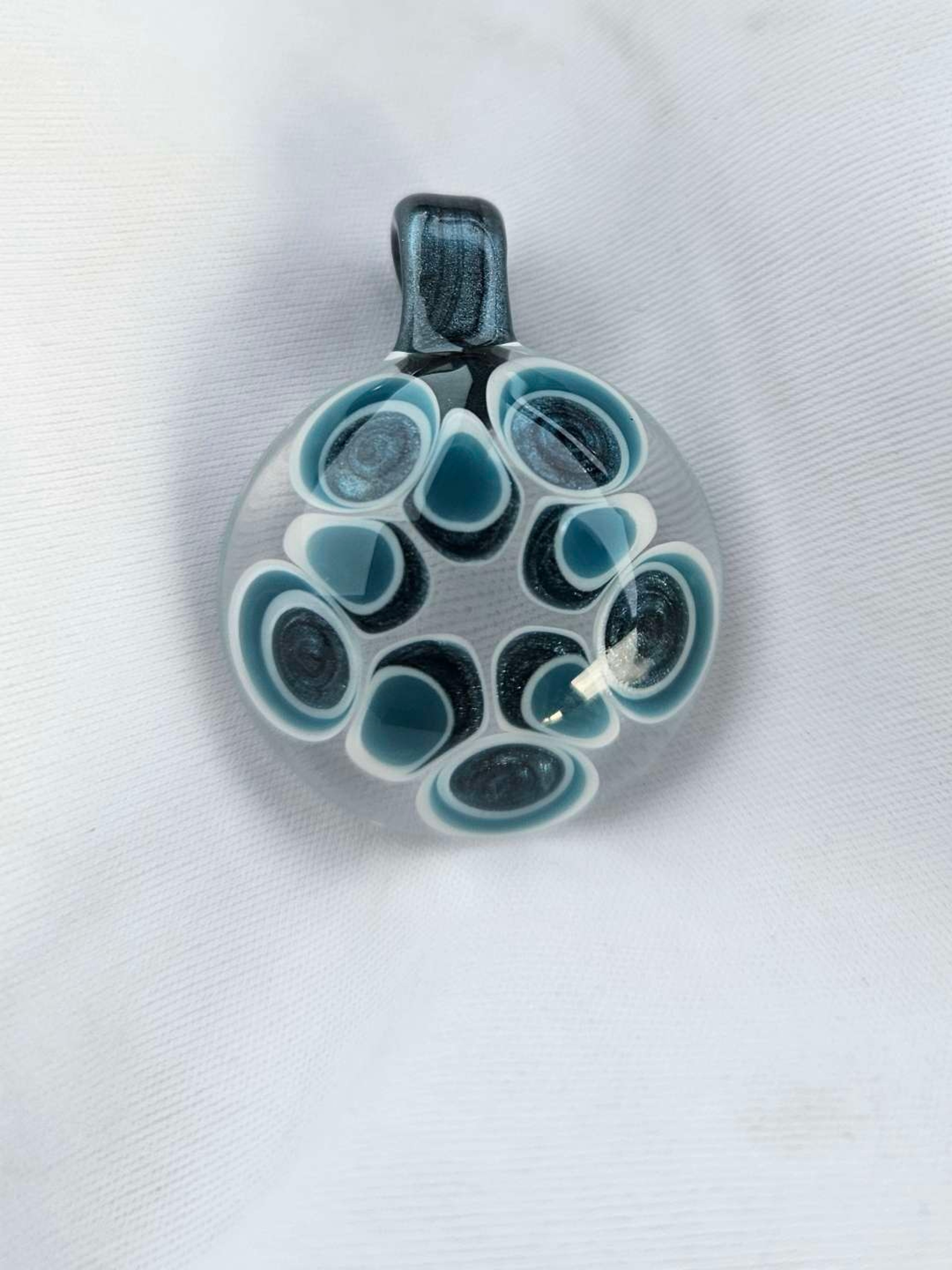 Preview pic of Dotstack pendant