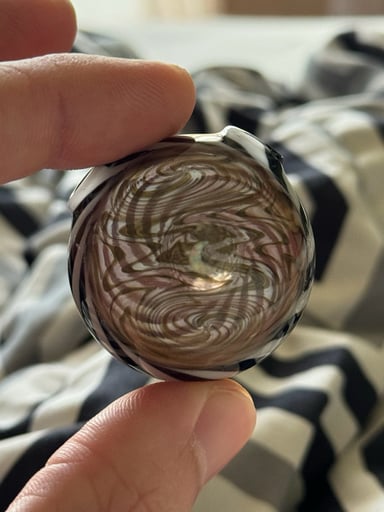 Preview pic of Wig wag/spiral pendant