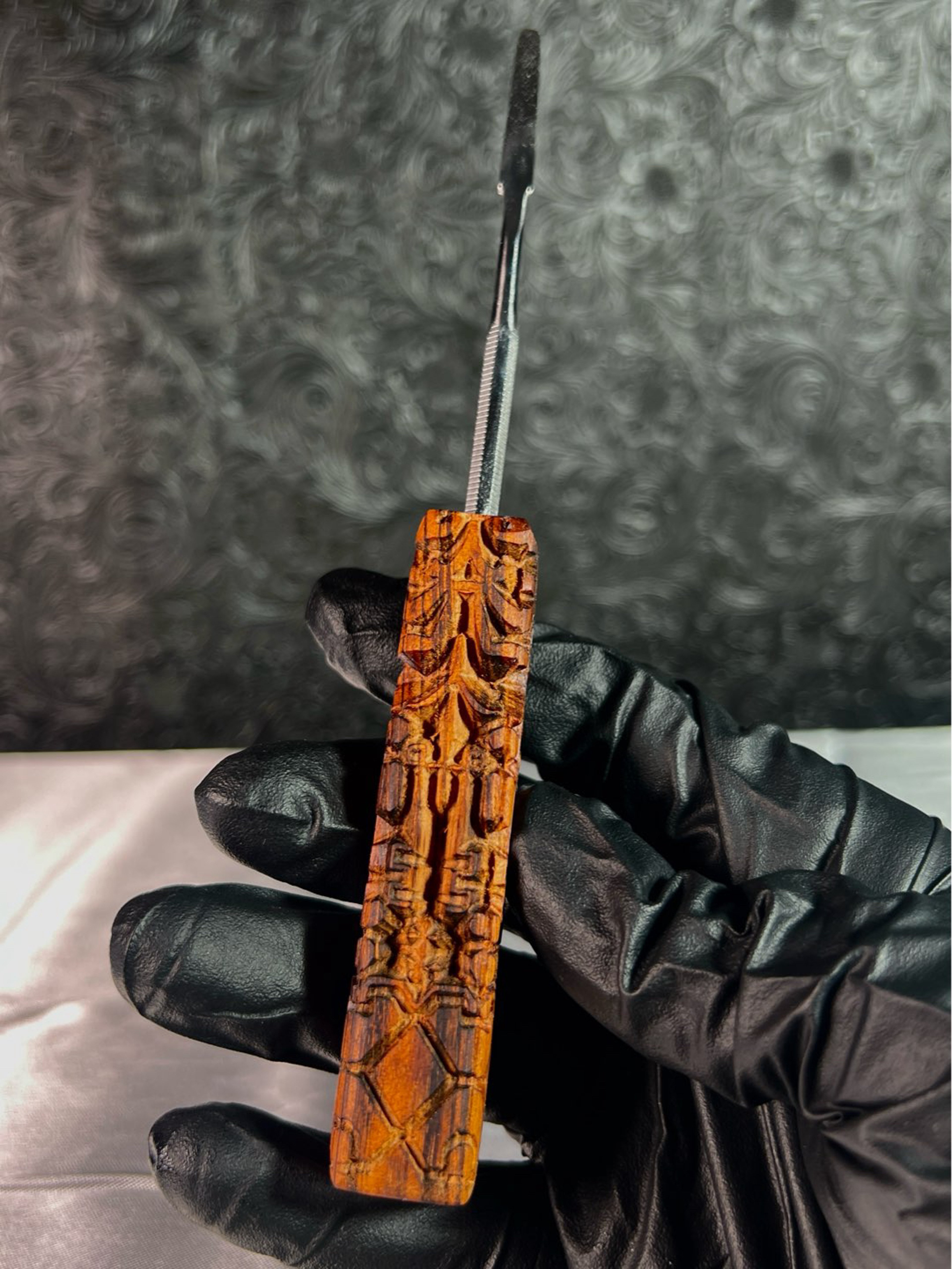 Preview pic of Tiger Wood - German Surgical Steel dab tool