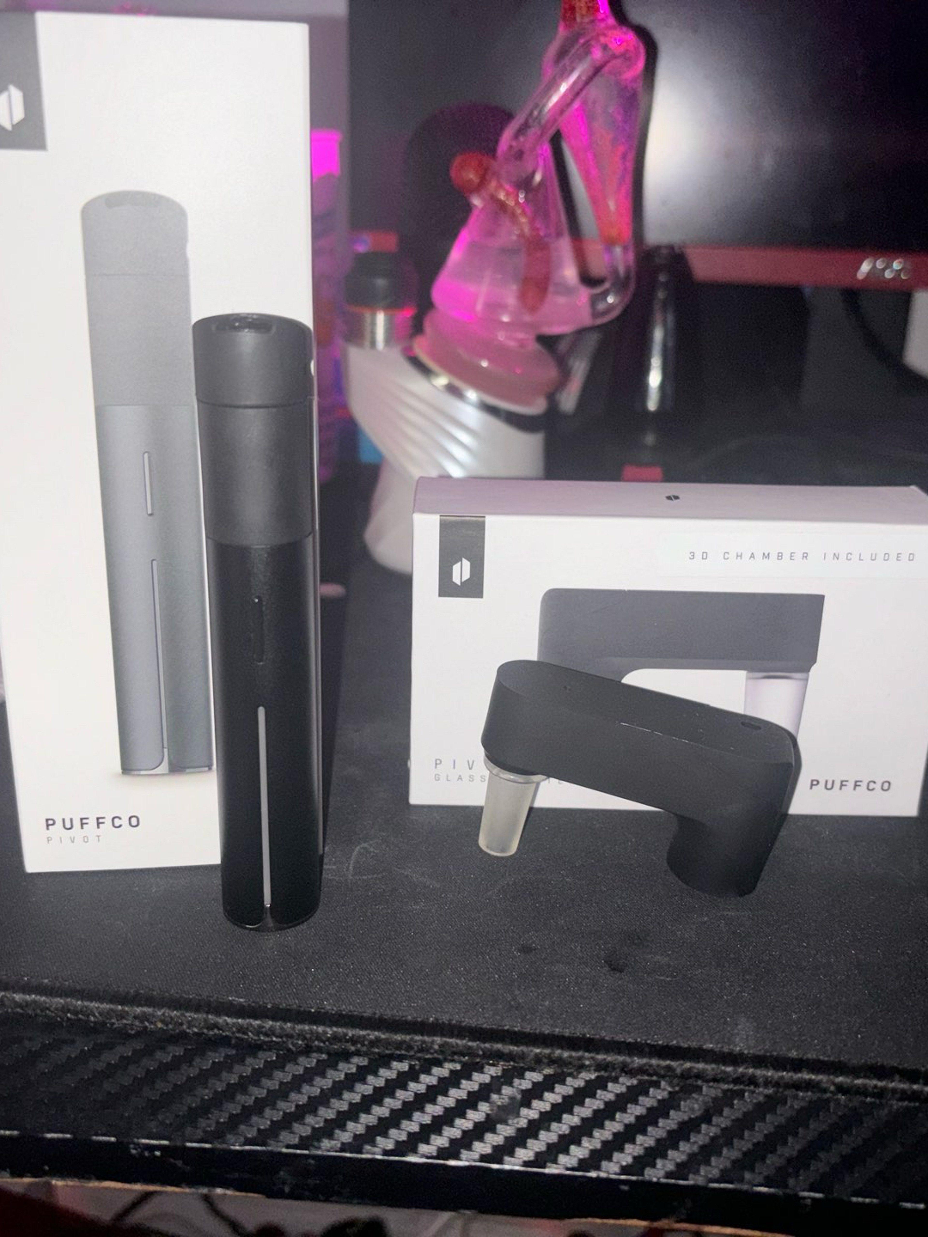 Preview pic of Puffco Pivot and glass rig attachment