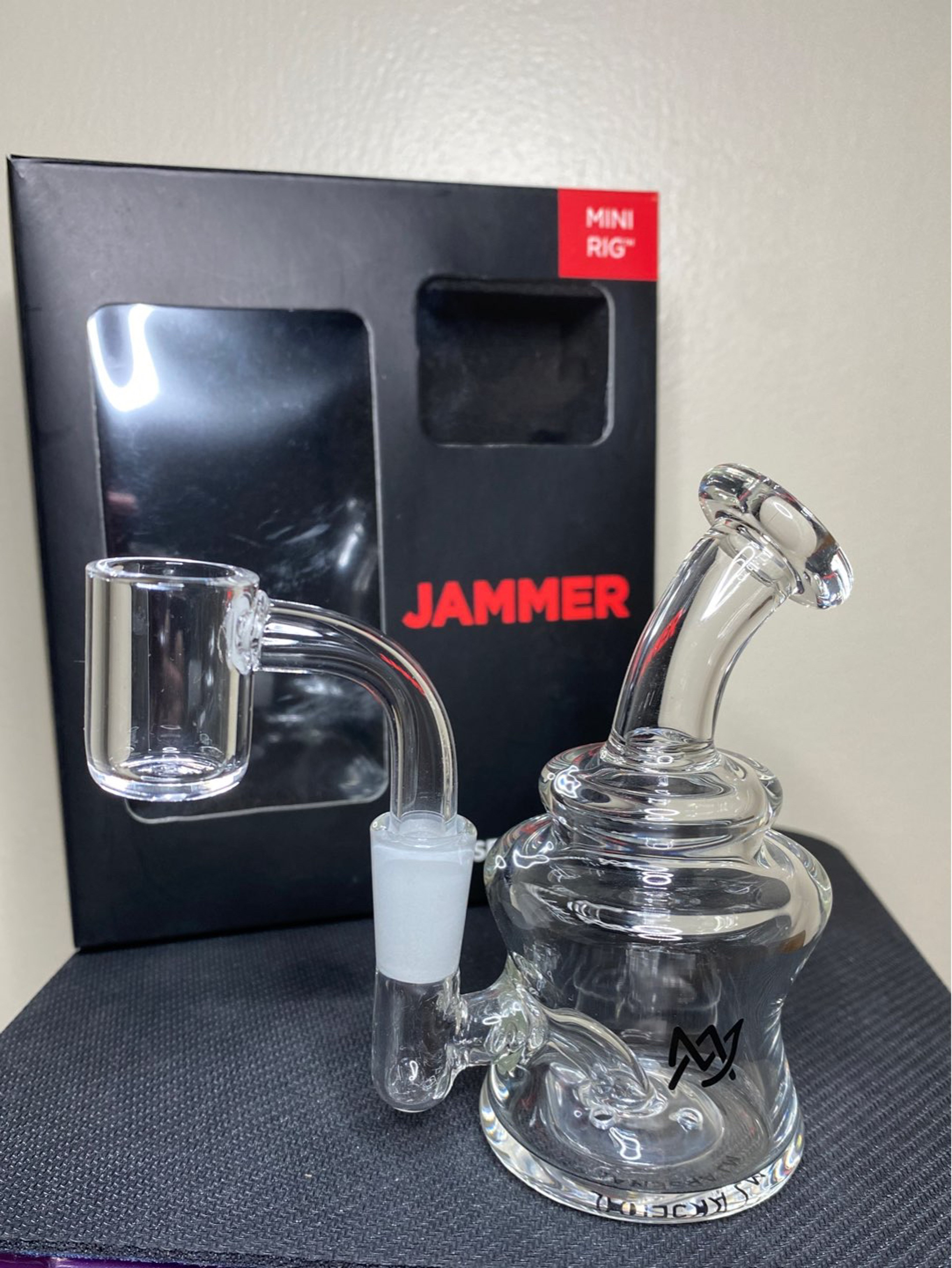 Preview pic of My Arsenal “Jammer” mini rig w/ quartz