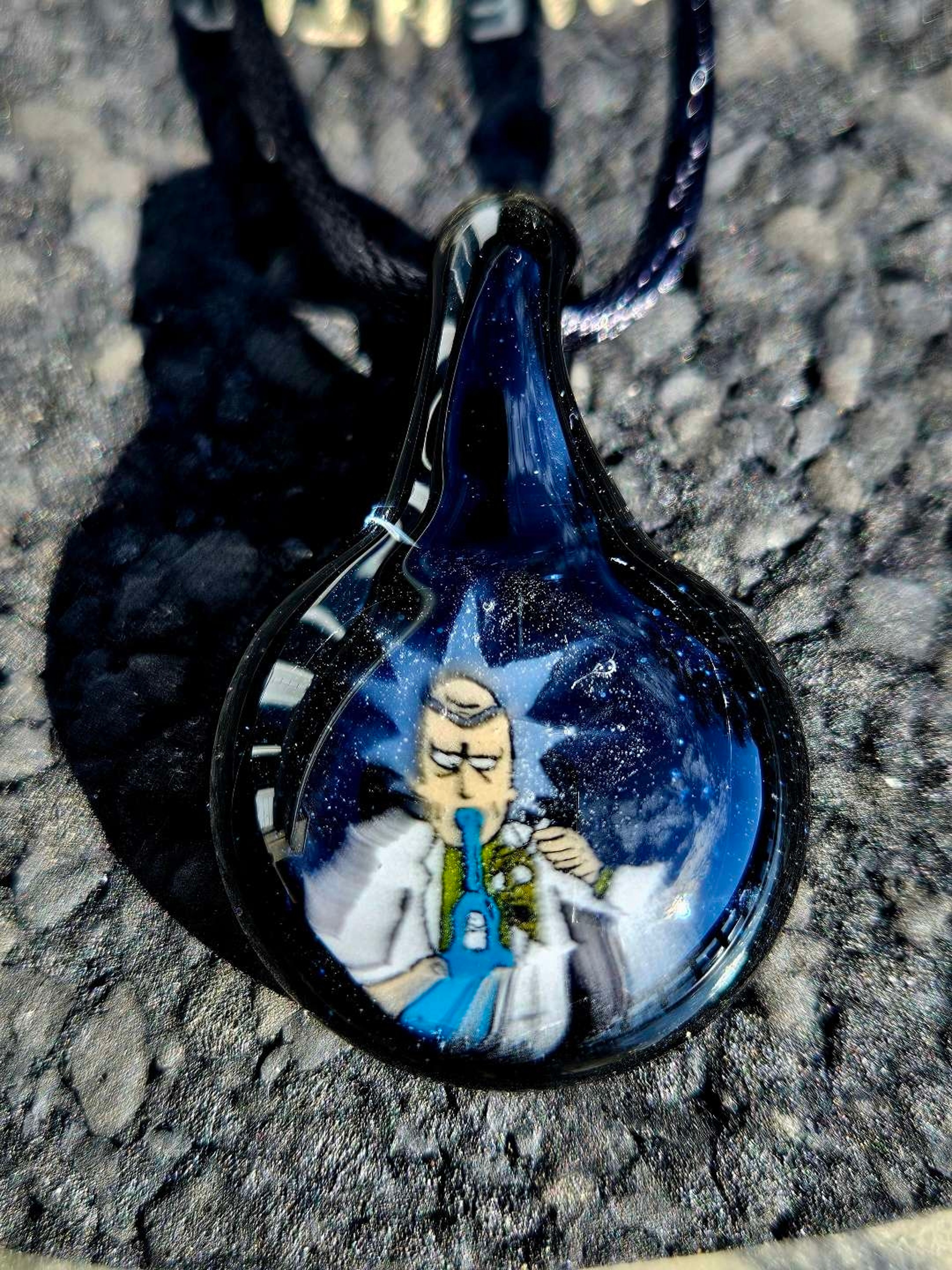 Preview pic of Dabbing Rick milli pendant