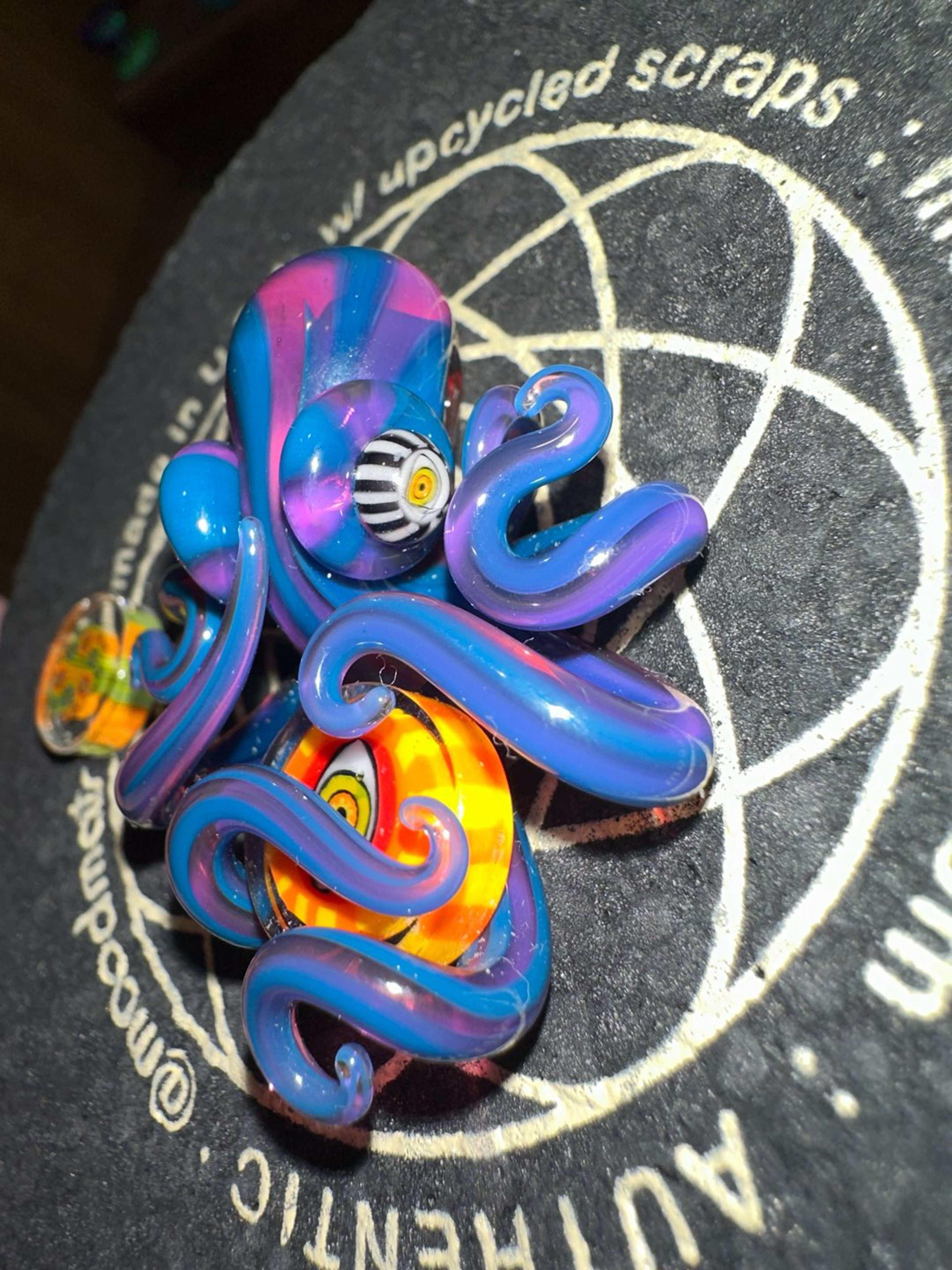 Liz Wright Banjo collab trap pendant image 0