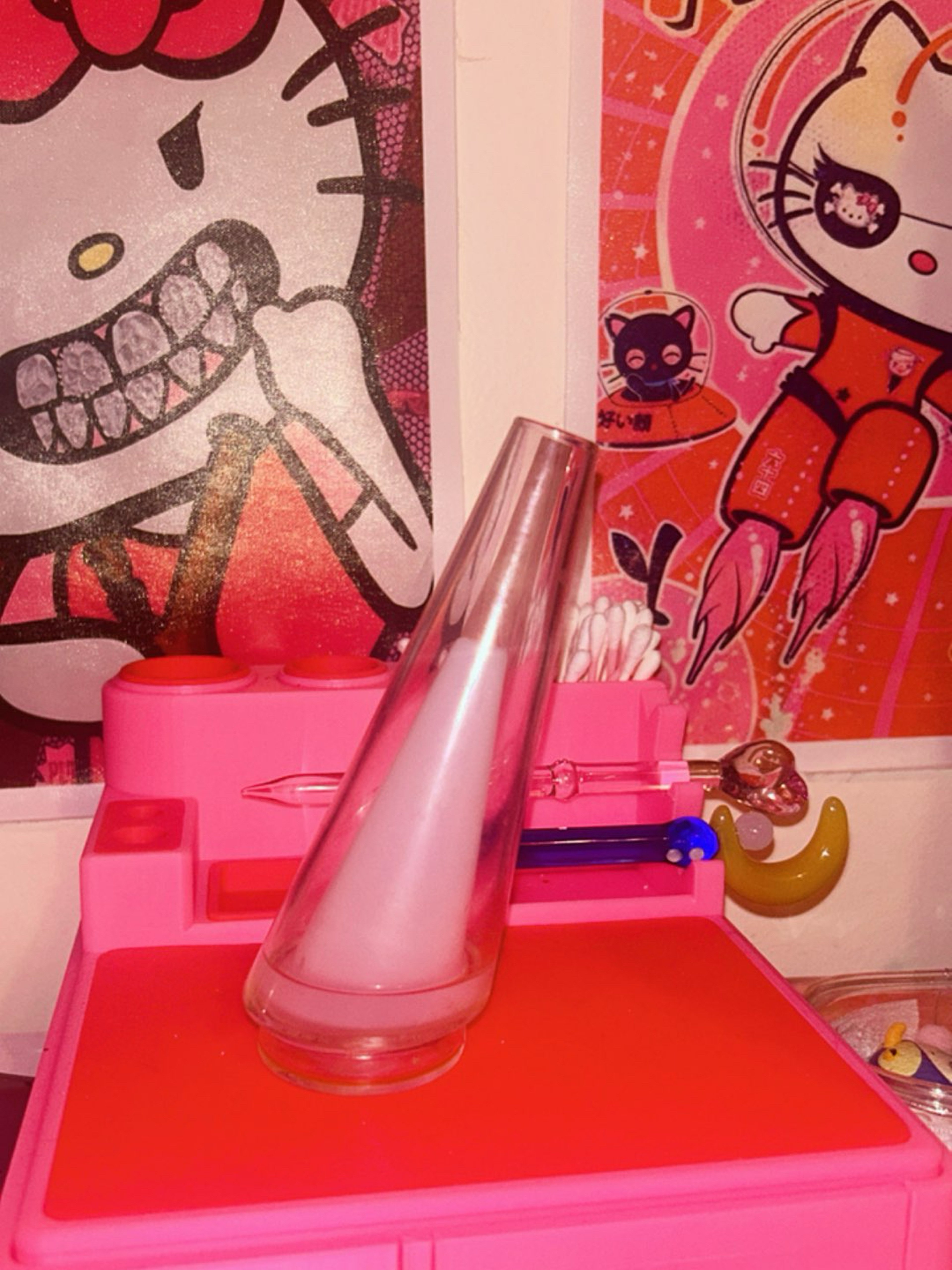 Preview pic of Puffco Peak Pink Replacement Glass