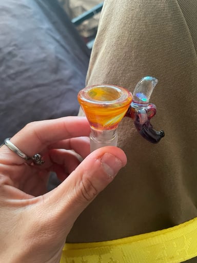 Preview pic of Dippy glass banana slide