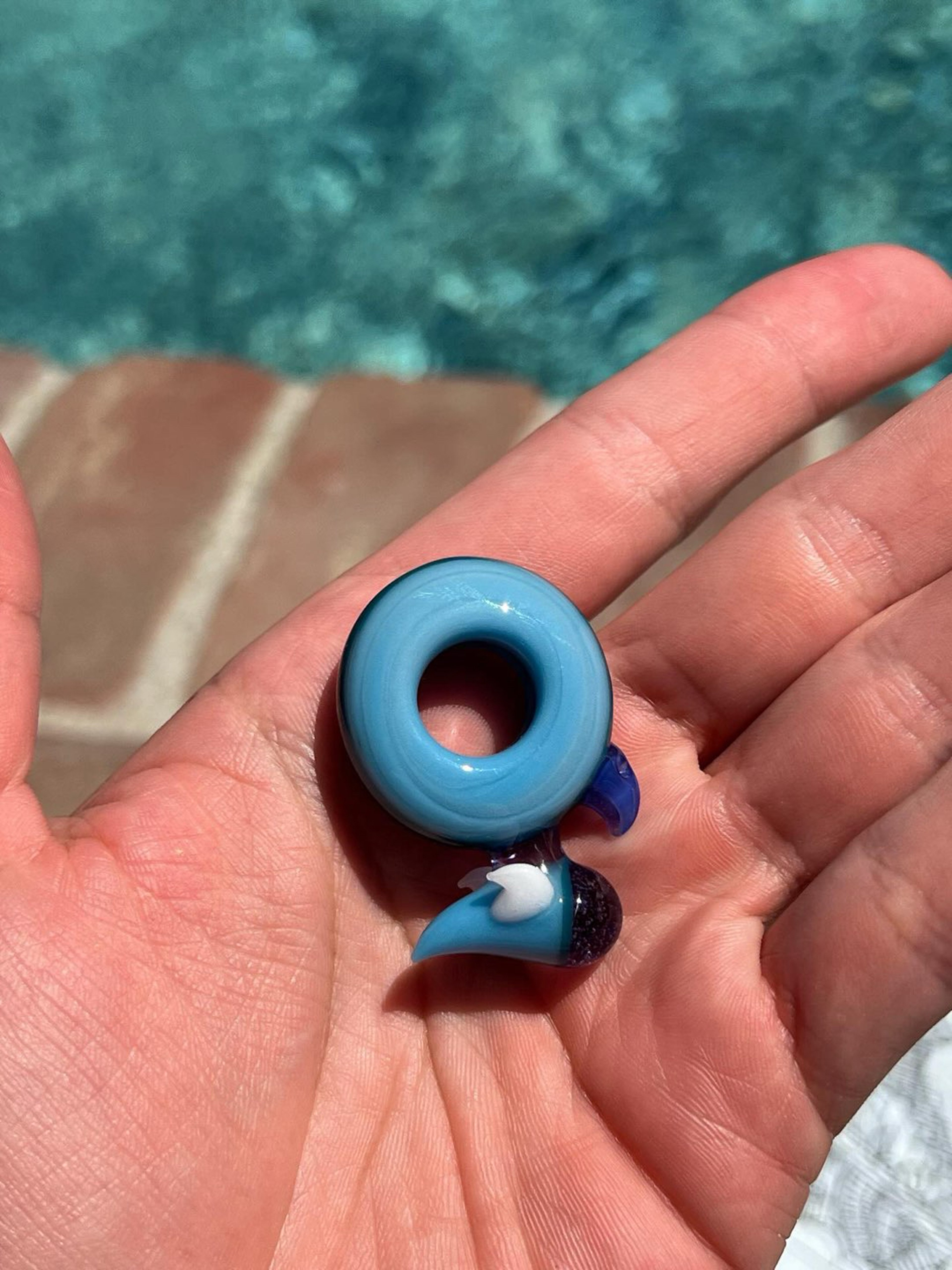 Calmbo Pendant image 0