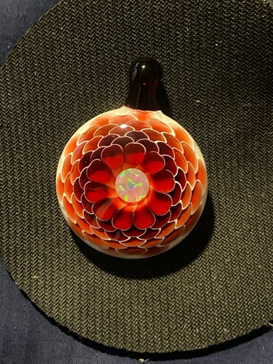 Preview pic of Sap glass pendant