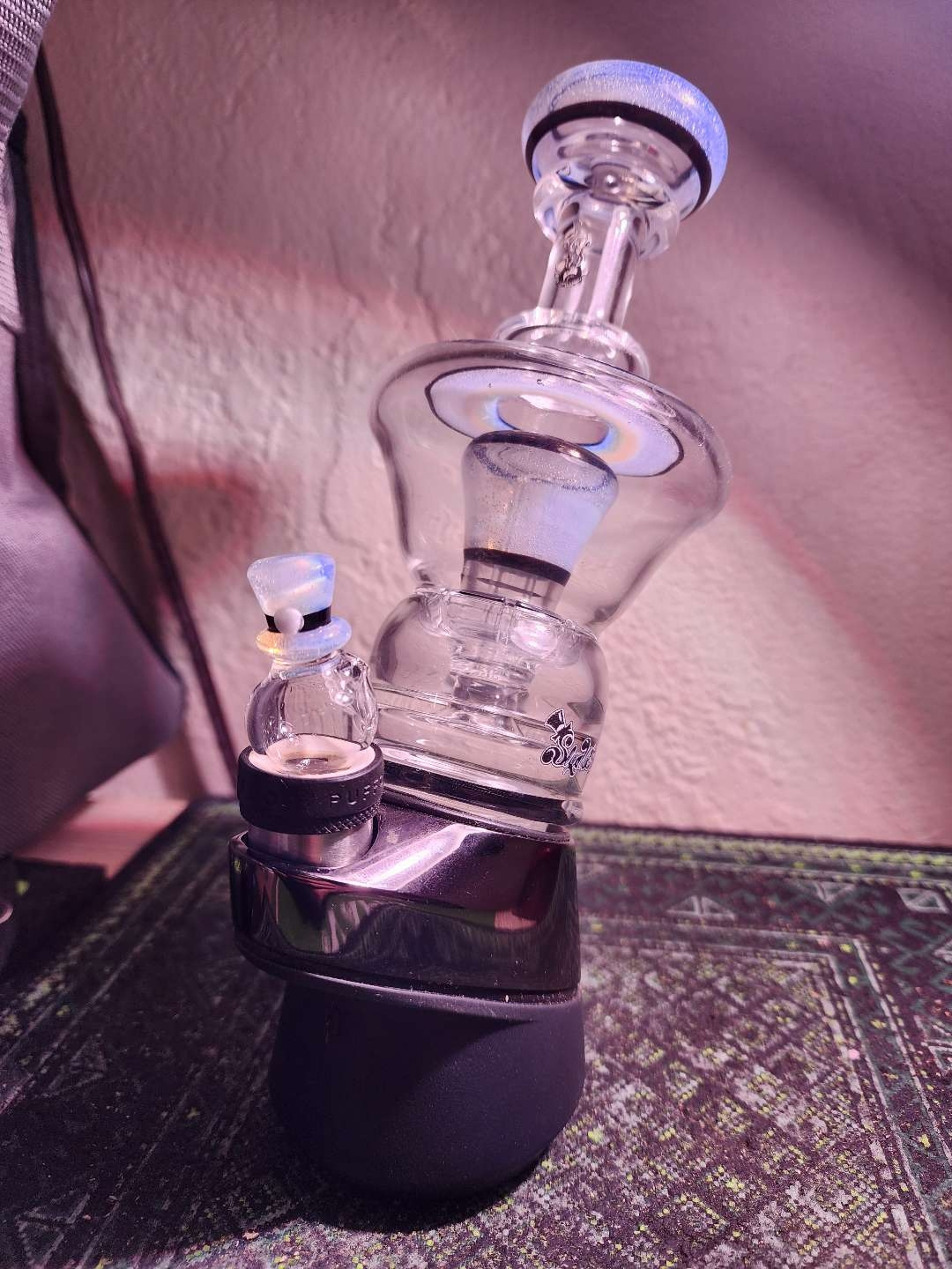 Preview pic of Slug worth glass puffco top