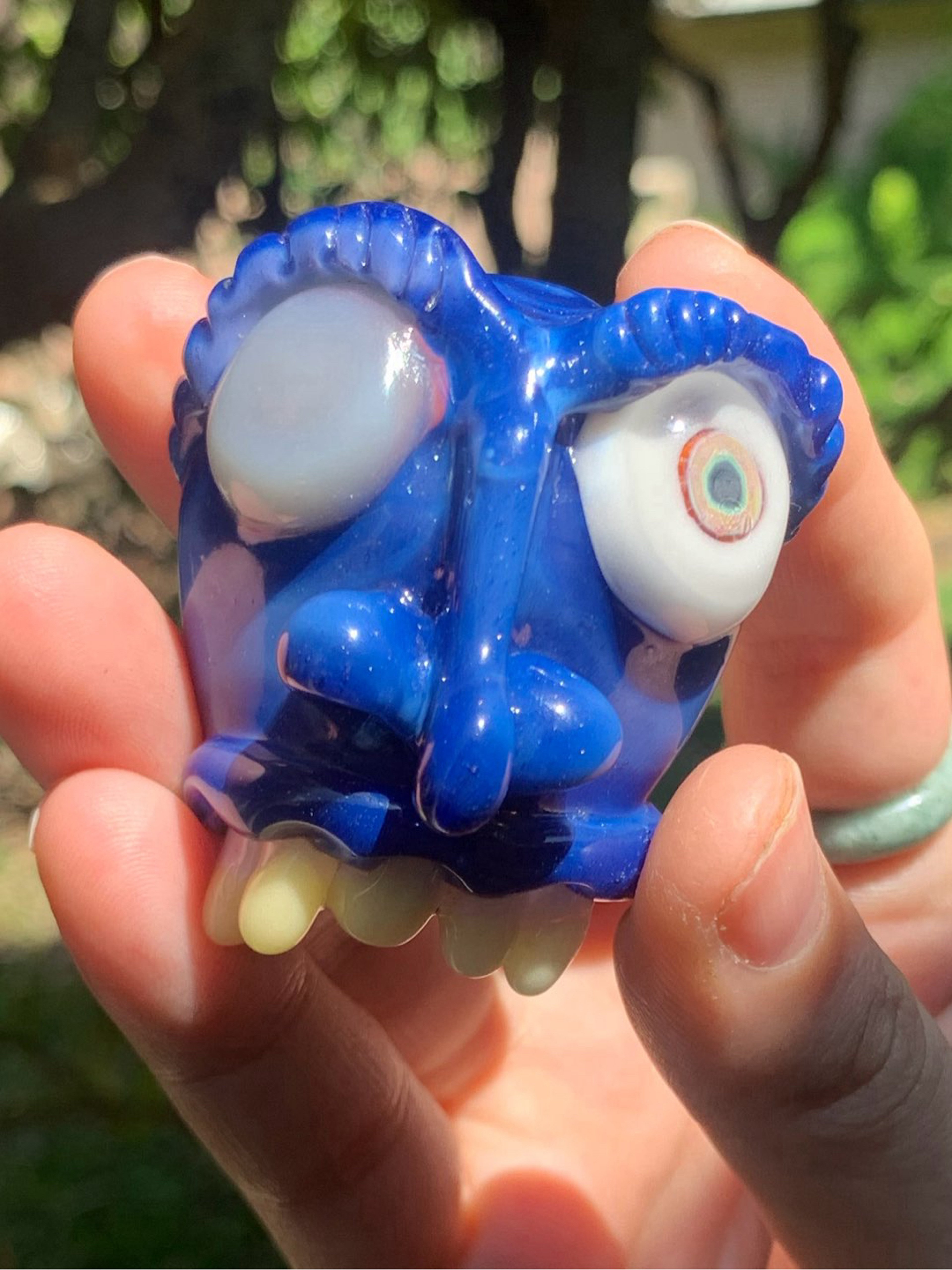 Preview pic of Aloof Pendant