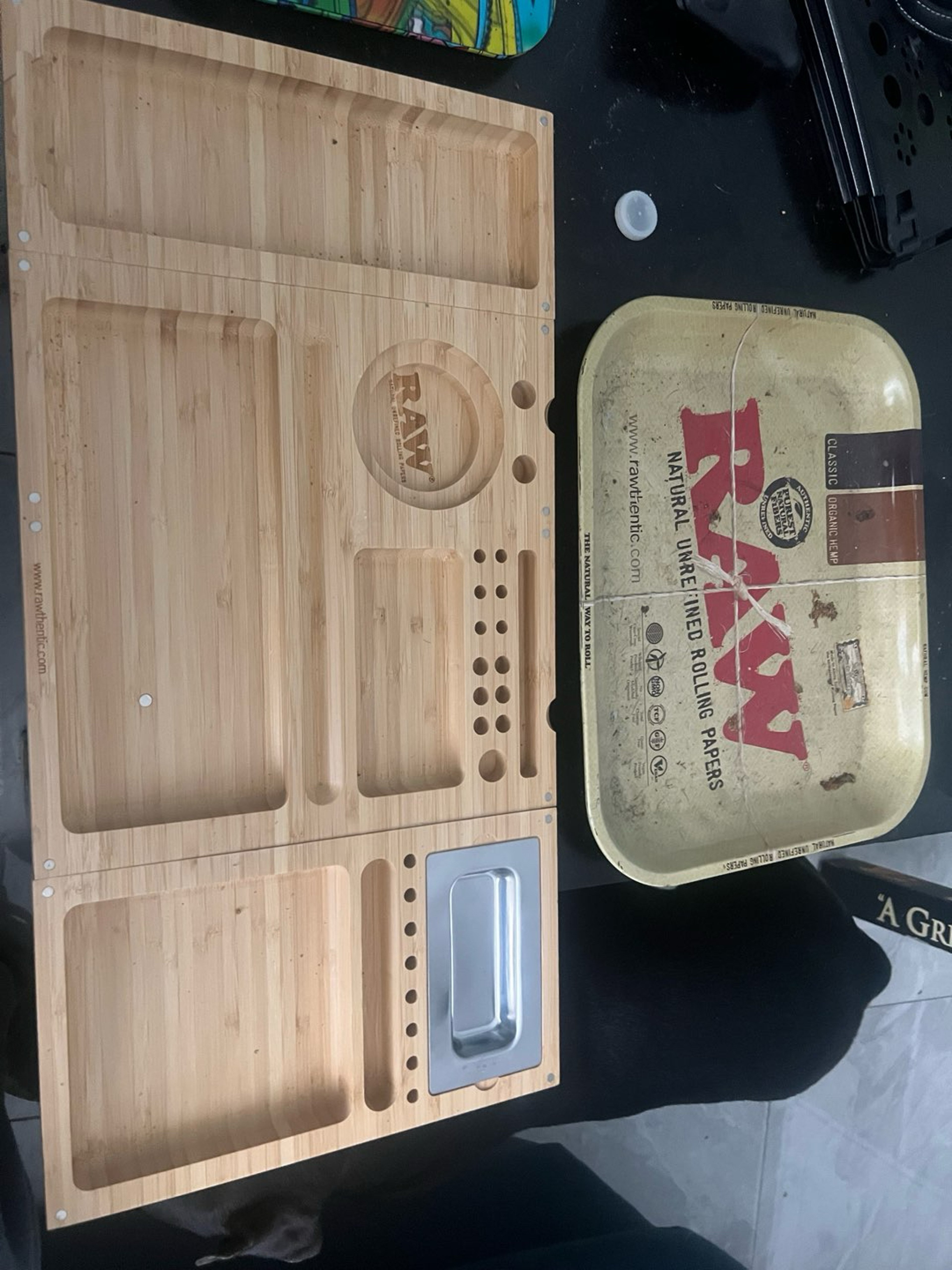 Preview pic of Magnetic Limited Edition Raw Rolling tray