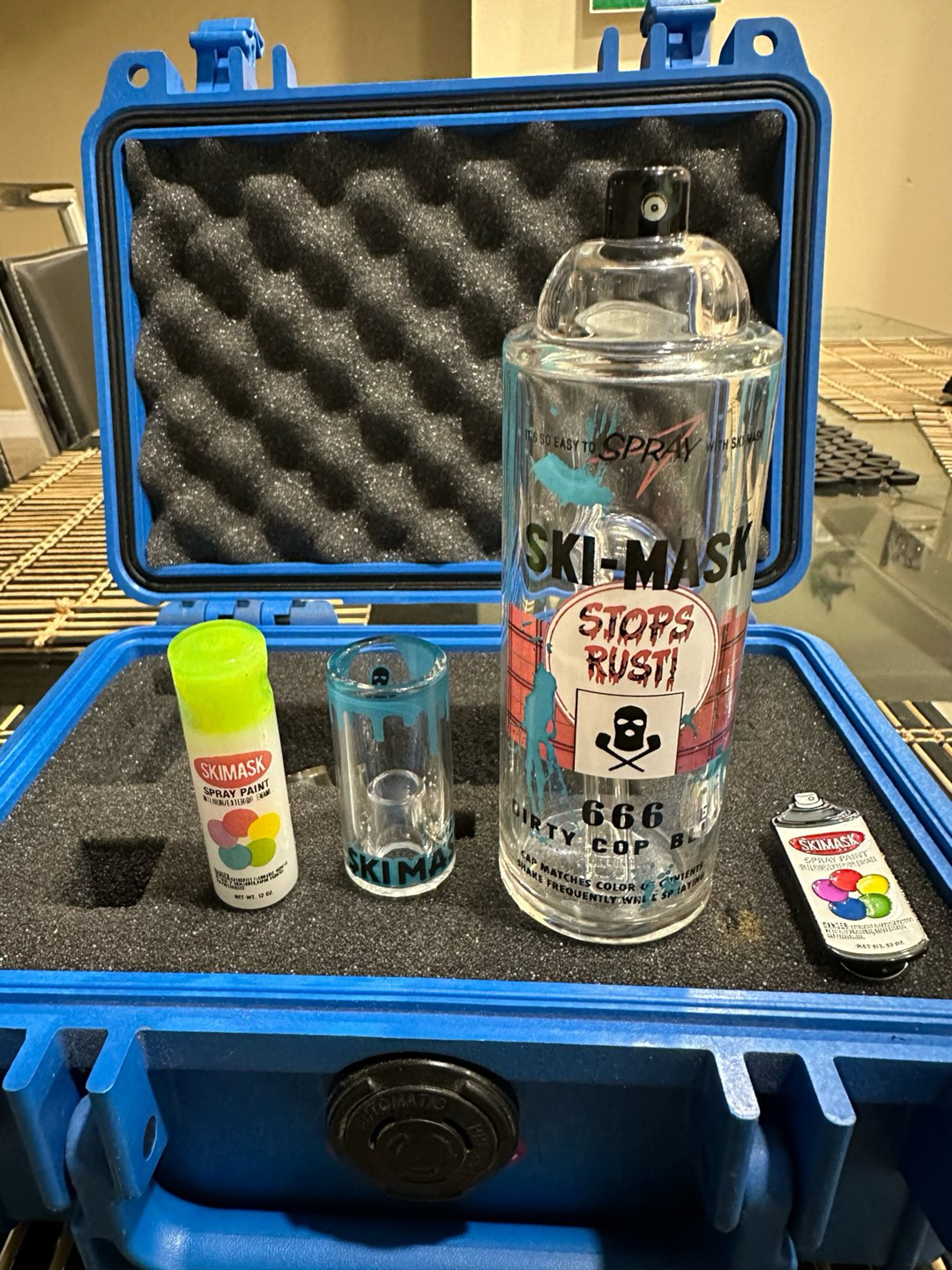 Preview pic of Ski Mask Spray Can Rig and Ski Mask Spray Can Pendant