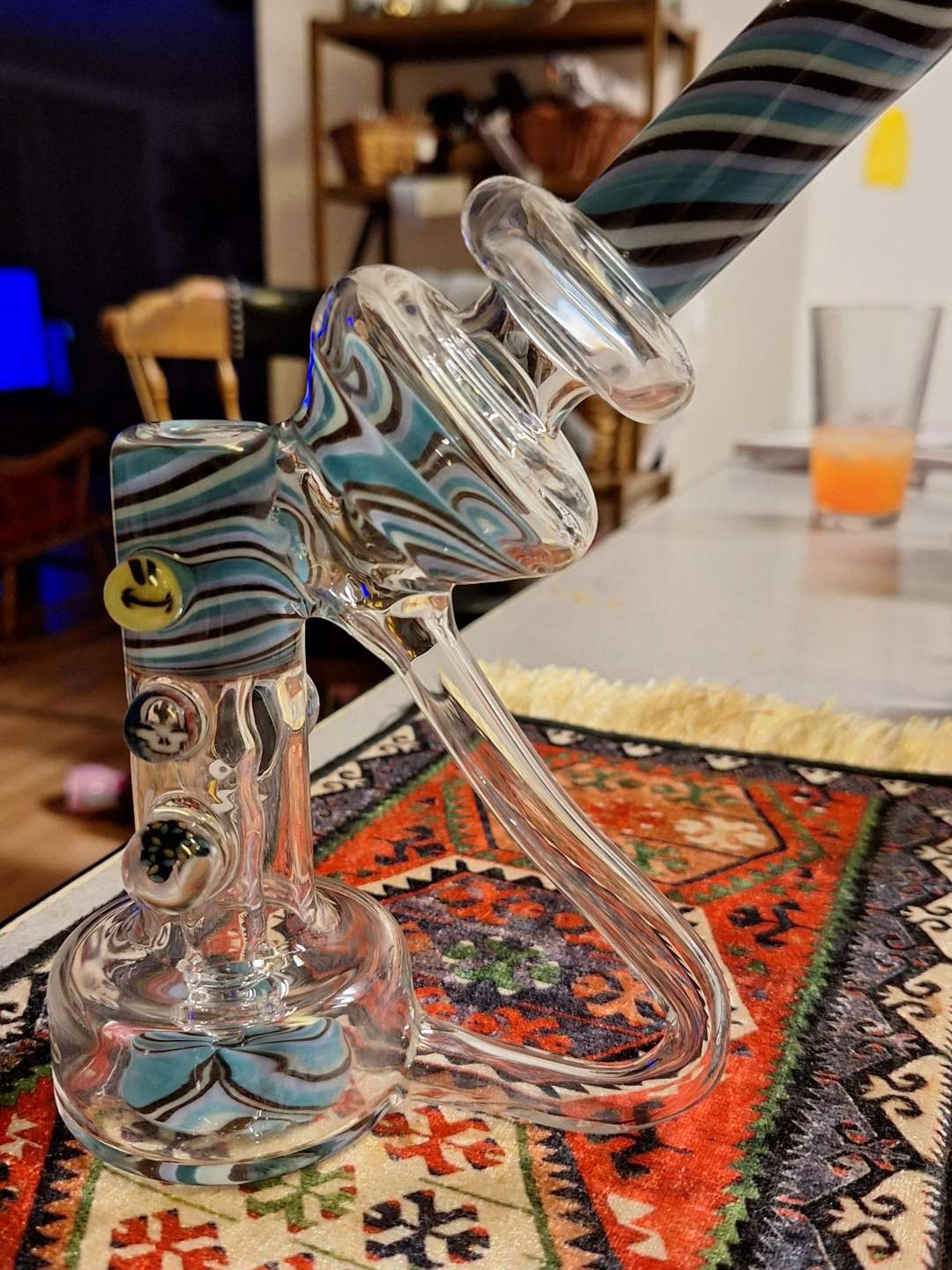 Preview pic of Howlsglass 10 mm recycler ♻️