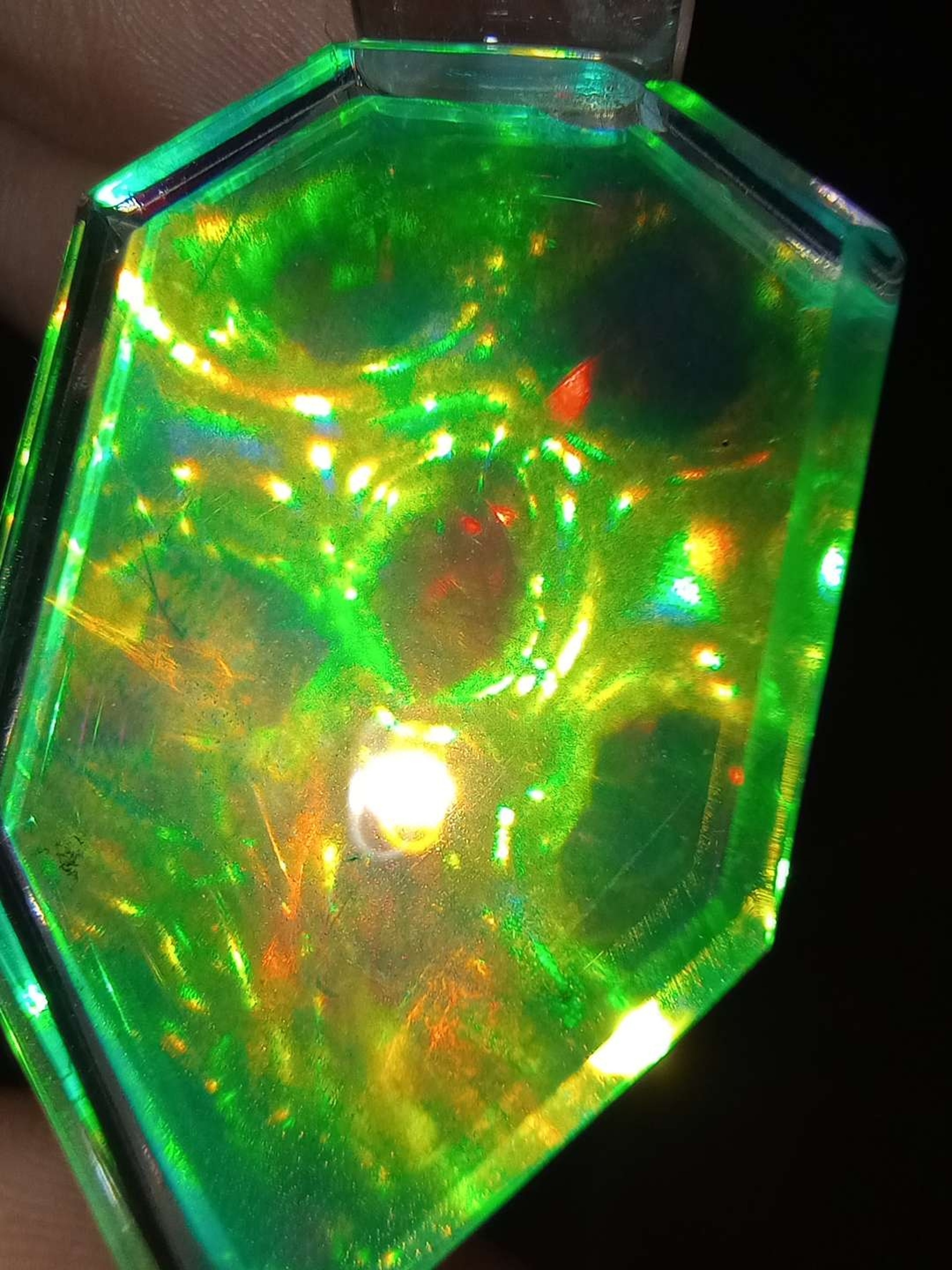 Preview pic of Casto dichro pendant