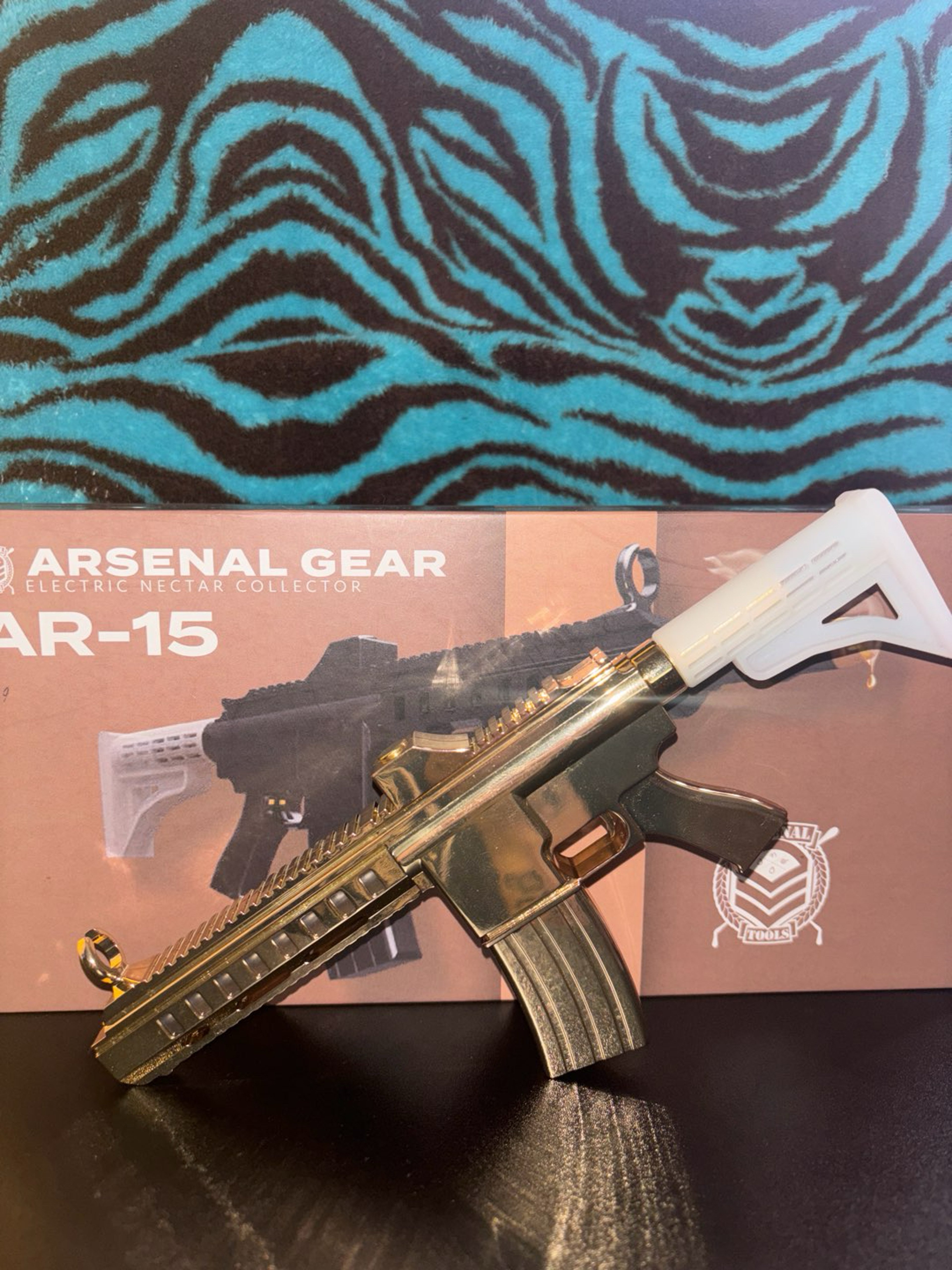 Preview pic of Gold AR-15 Electric Nectar Collector