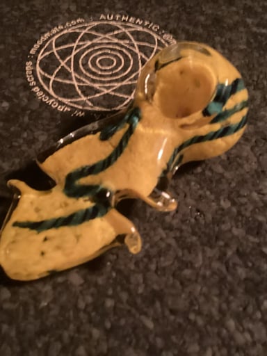 Preview pic of Yellow Green Glass Pipe