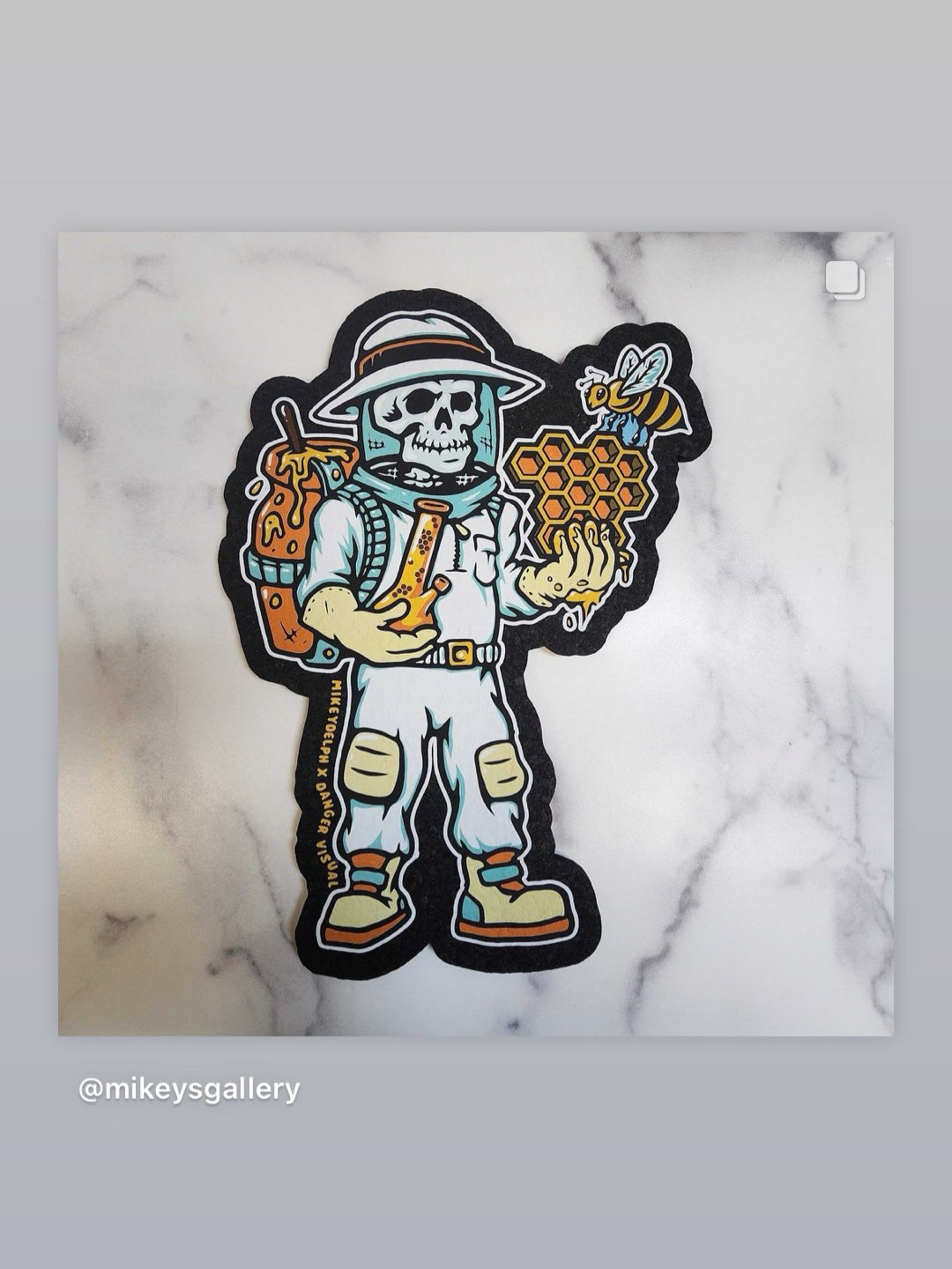 Preview pic of Bees in the trap mikeydelph 5th moodmat