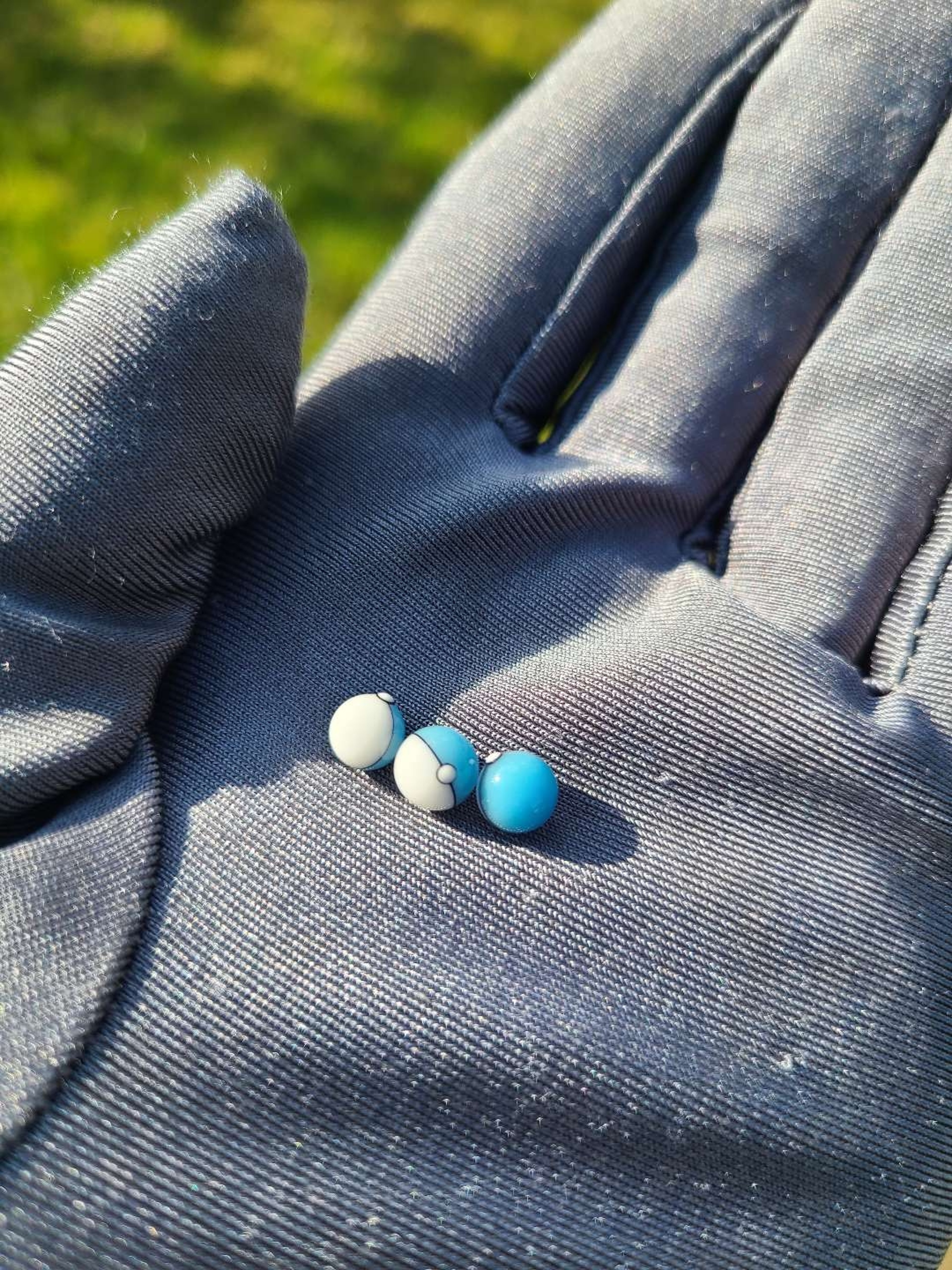 Preview pic of 3 blue pokeball terp pearls