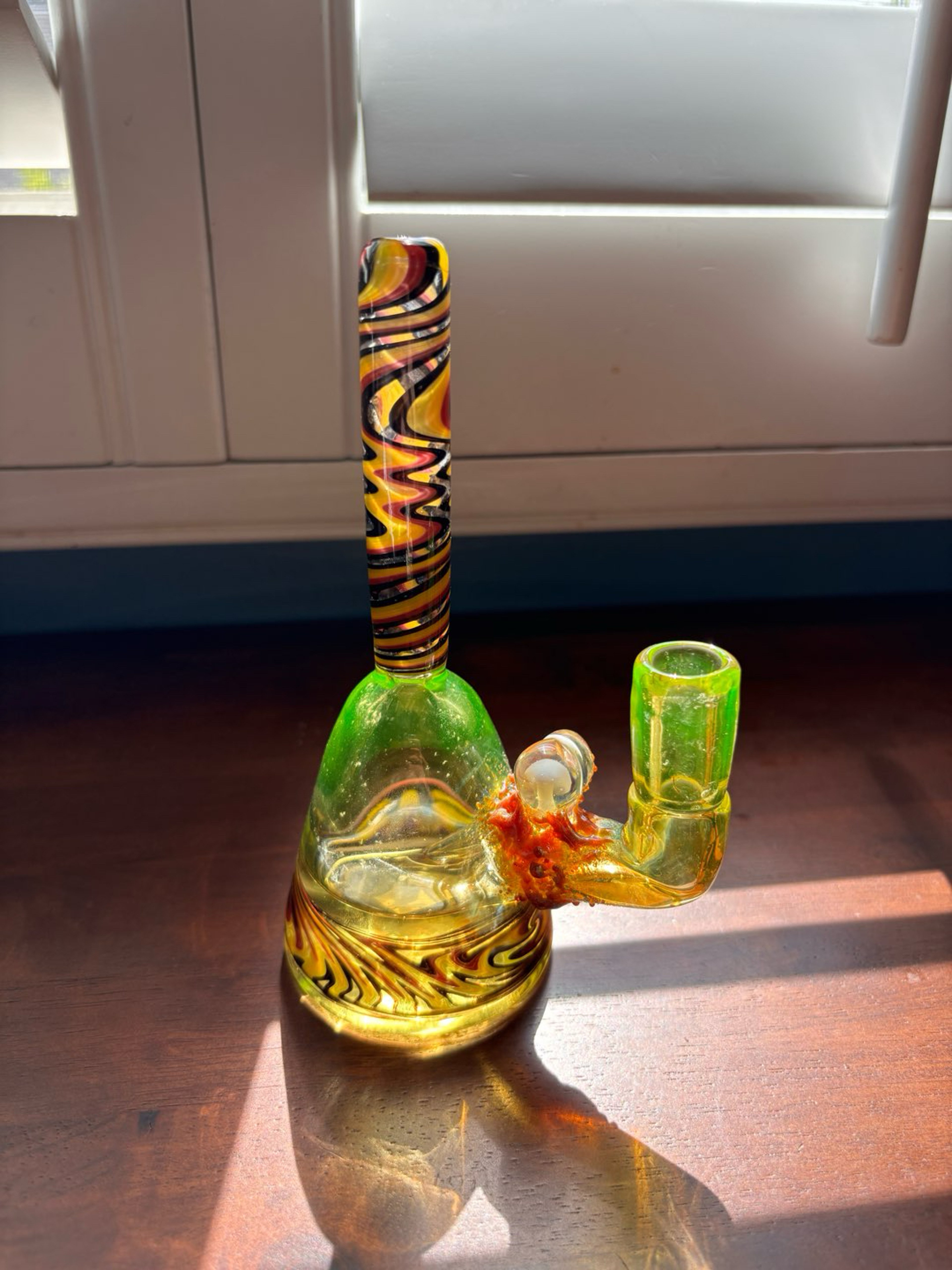 Preview pic of Lifted Glass One Hole Perc